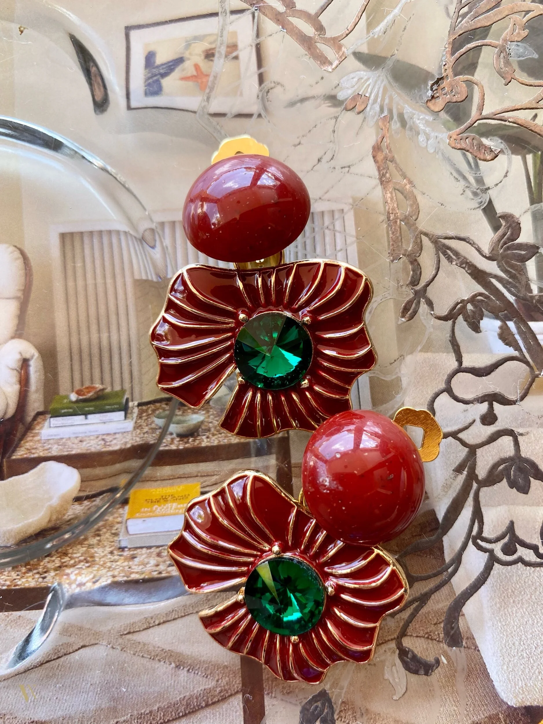 EDB49F1B-F716-4783-BE7D-F07135260A97