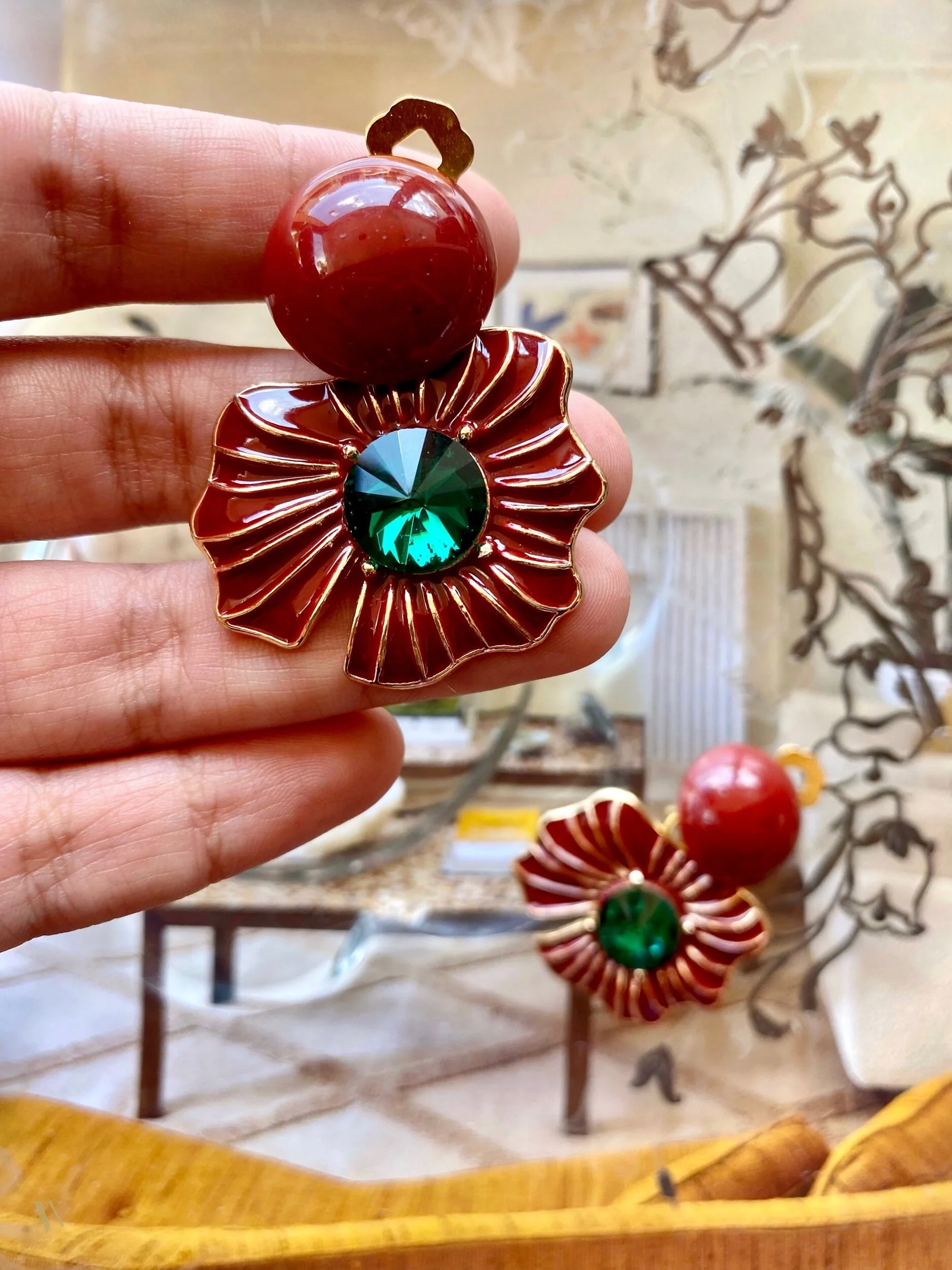 7A76F7AD-7F42-4069-9B63-4C1FF93E8C39