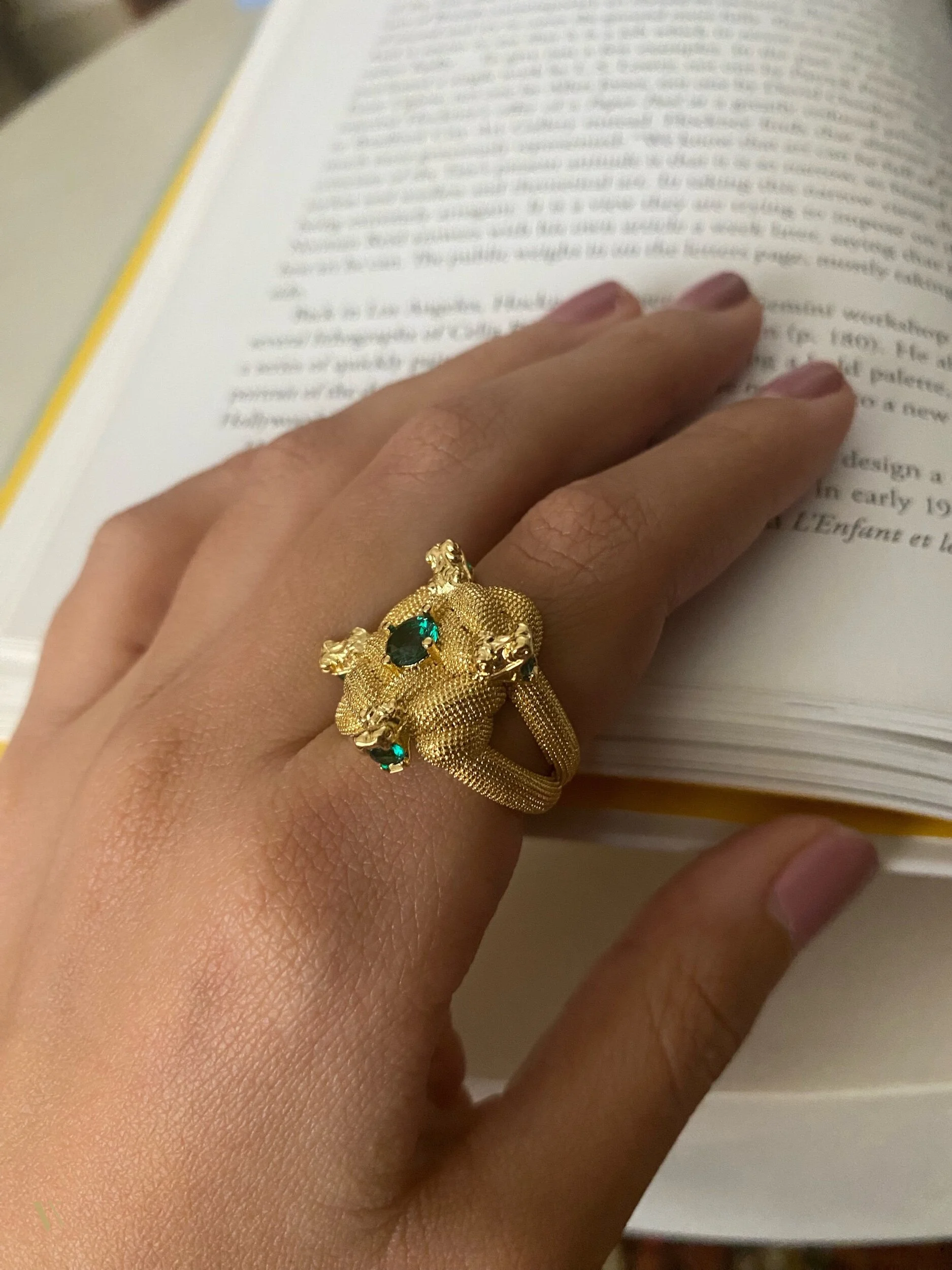 F5882BFC-57F6-4408-9564-966364712EBE