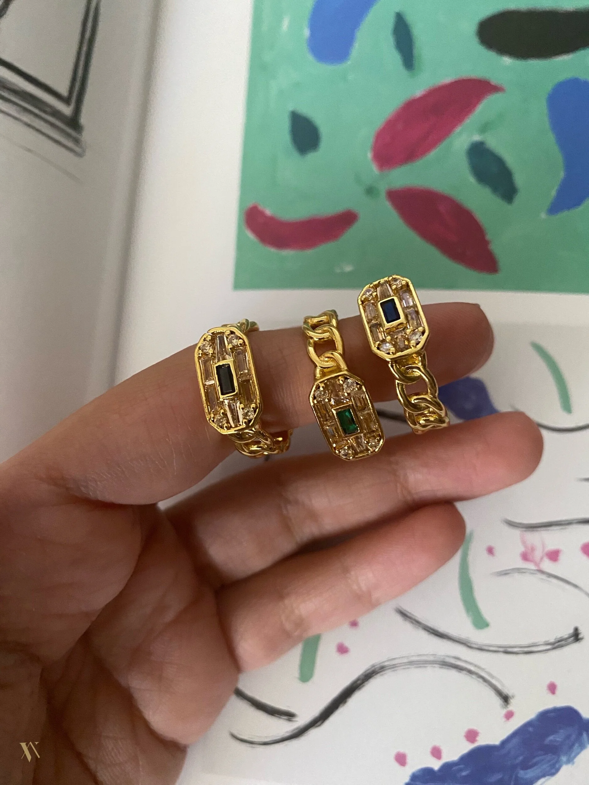 CFC5AE41-E337-4710-ACB3-08A0C27AC761