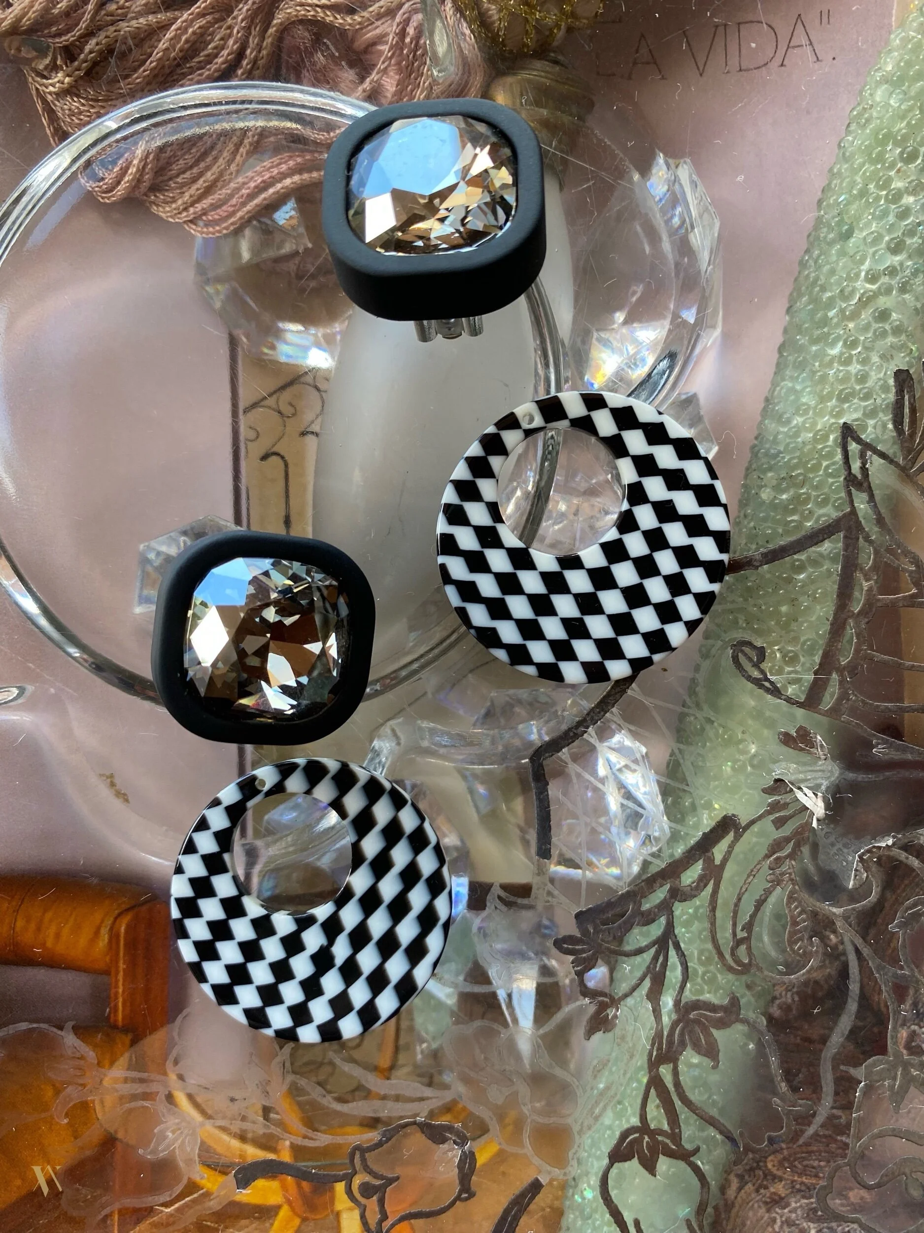 6EF8B5E2-32F1-40AA-9111-978FD234ADD7