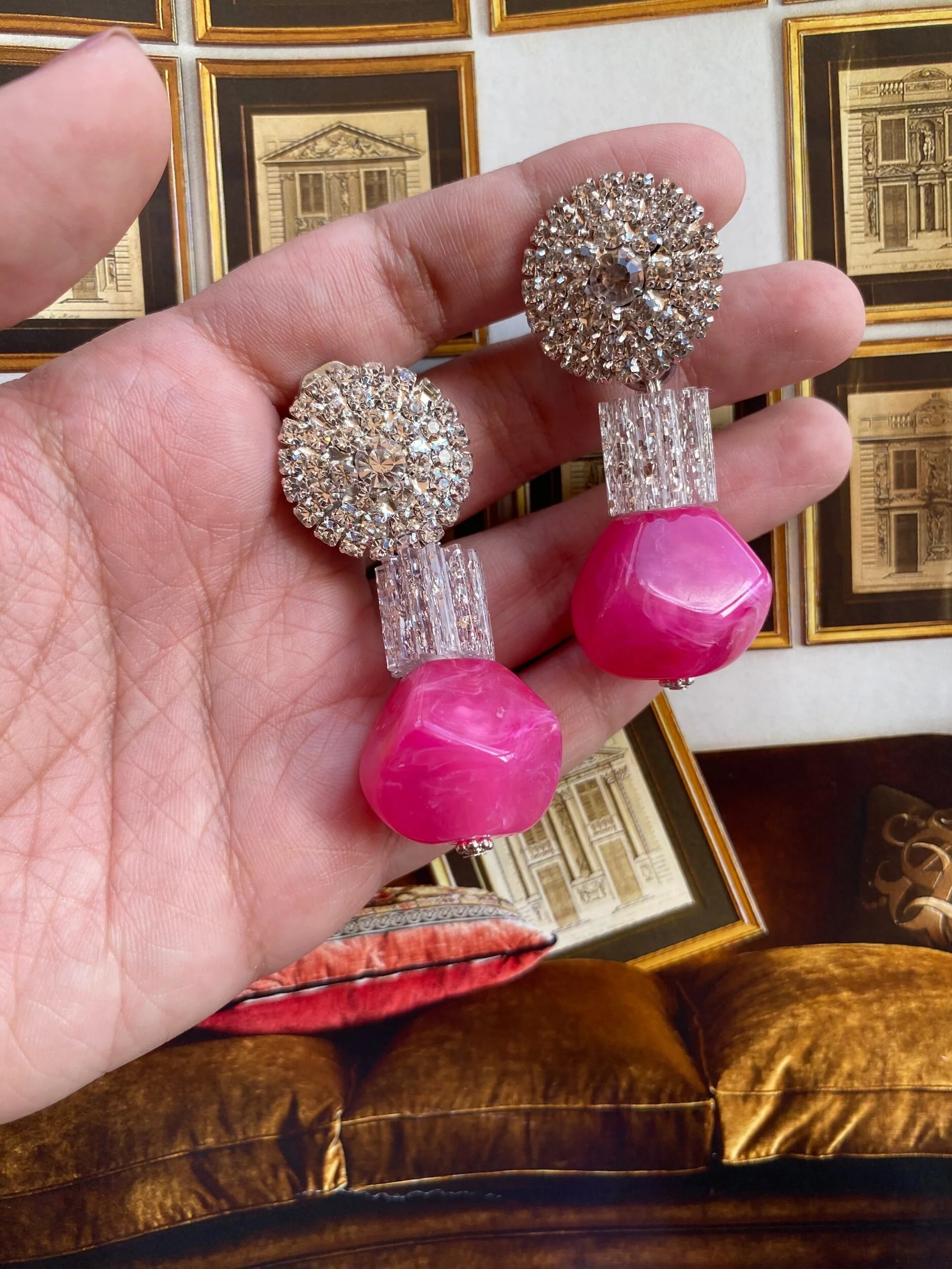 F2DF2DB8-DE91-4C55-814C-640FABA01762