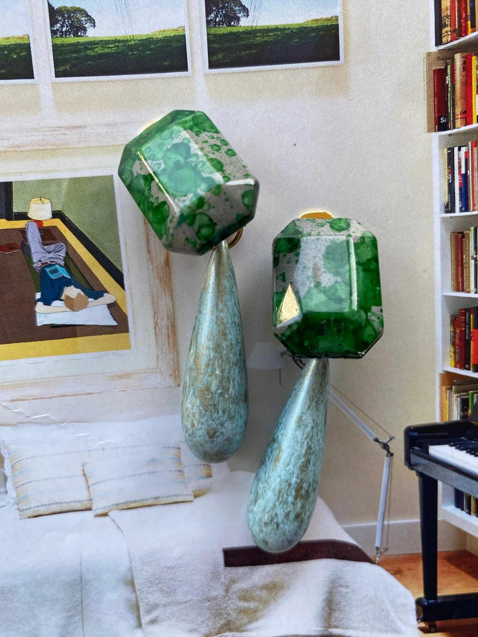 7AEE656A-7E99-43E3-A8D4-8F0CE9798B3D