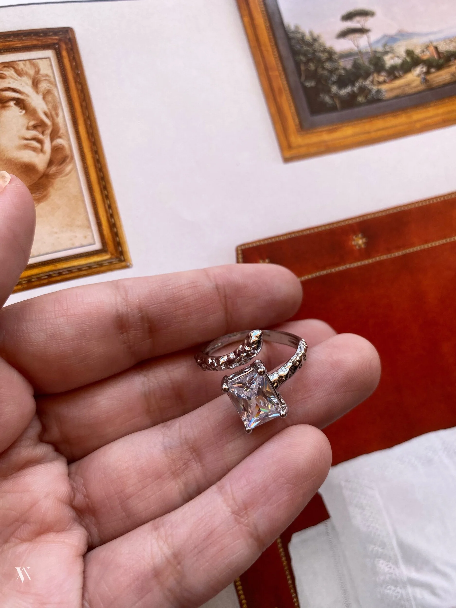 6CB4DC79-DCA7-496E-8AF4-1D68B69DD7A5