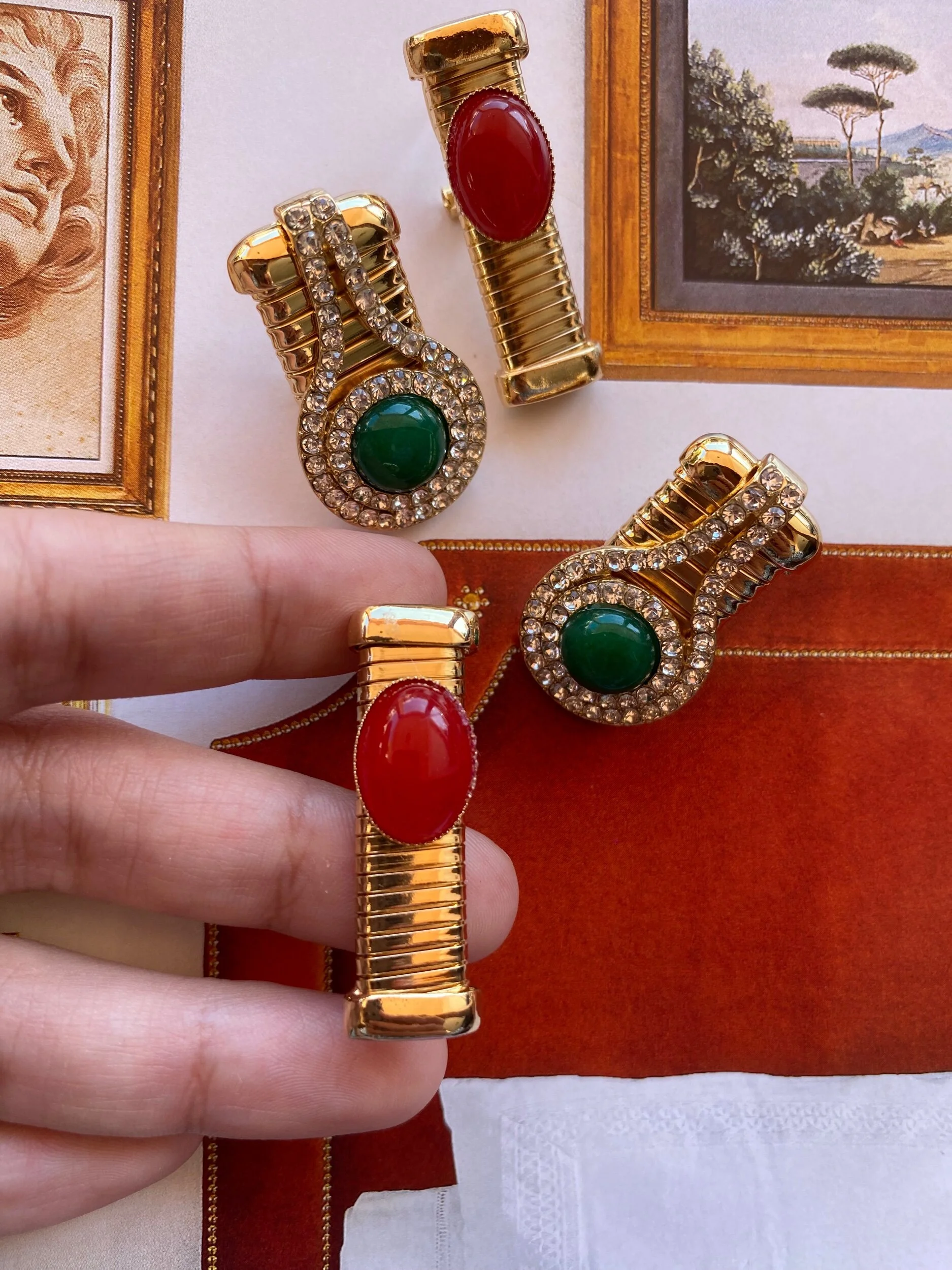 121084C7-4F26-45F0-BDF4-705B1229094C