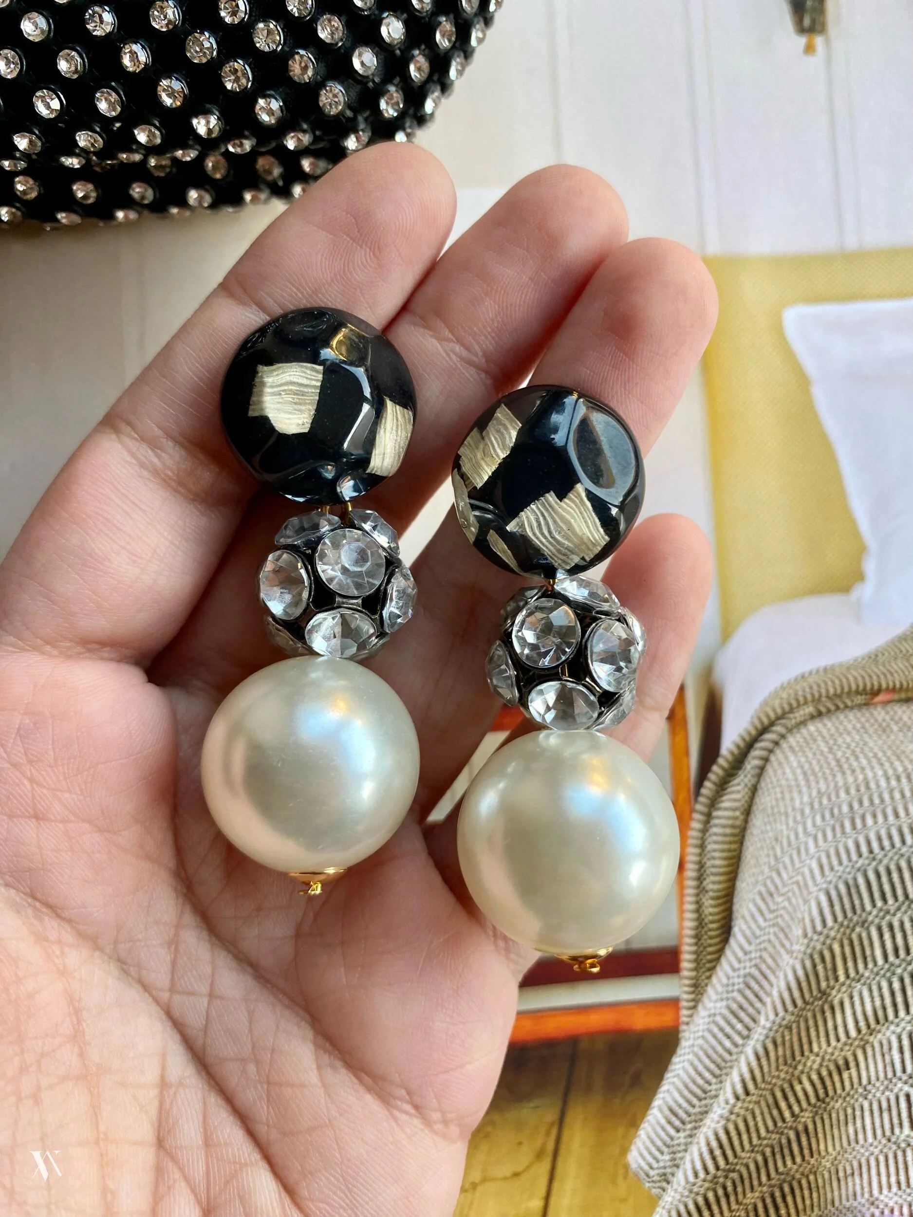 76594F72-84D8-4AF1-9792-084F16BFB528