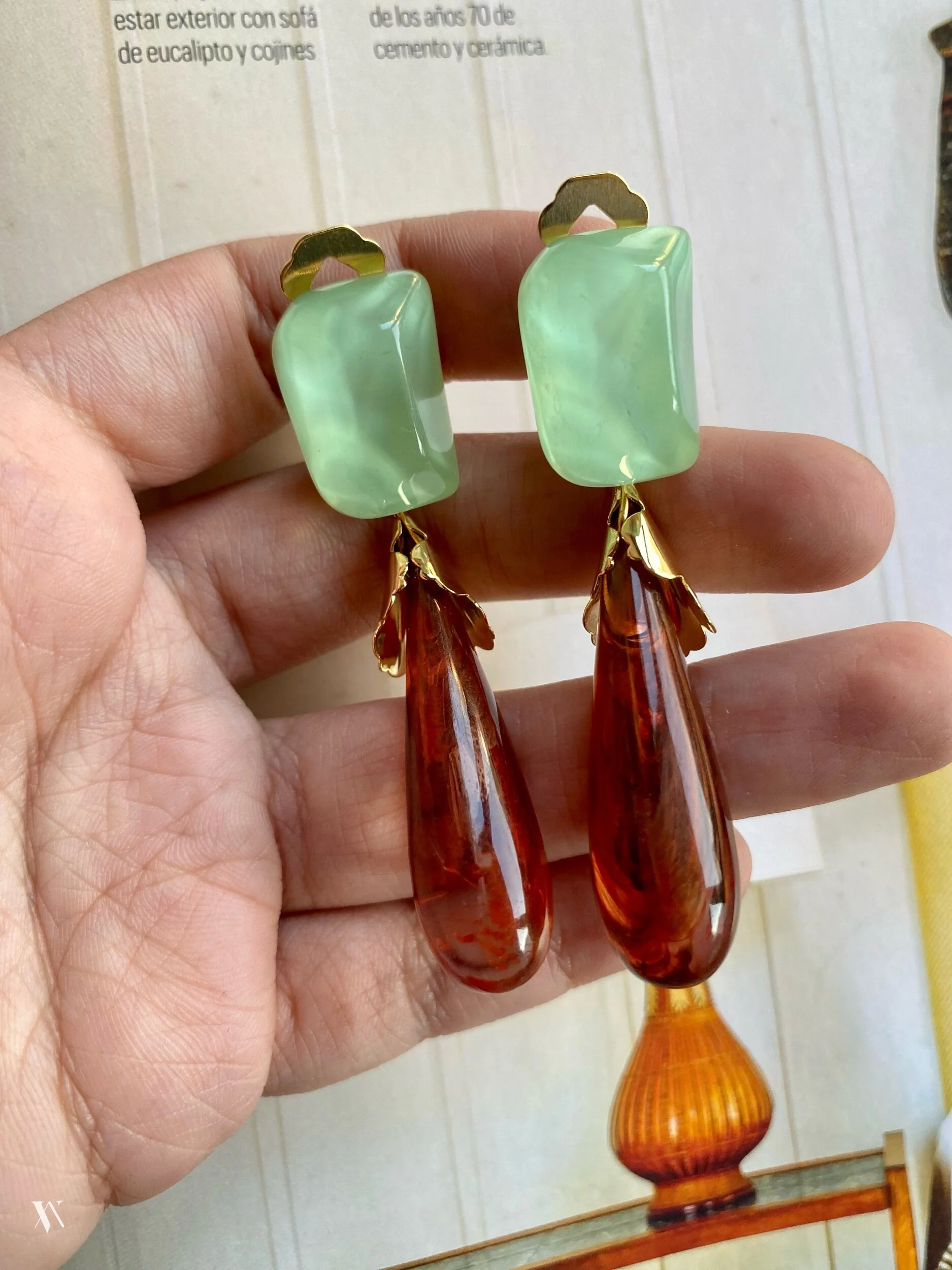 AFBA95A0-1AAE-40A3-B818-E1E44E93A6F9