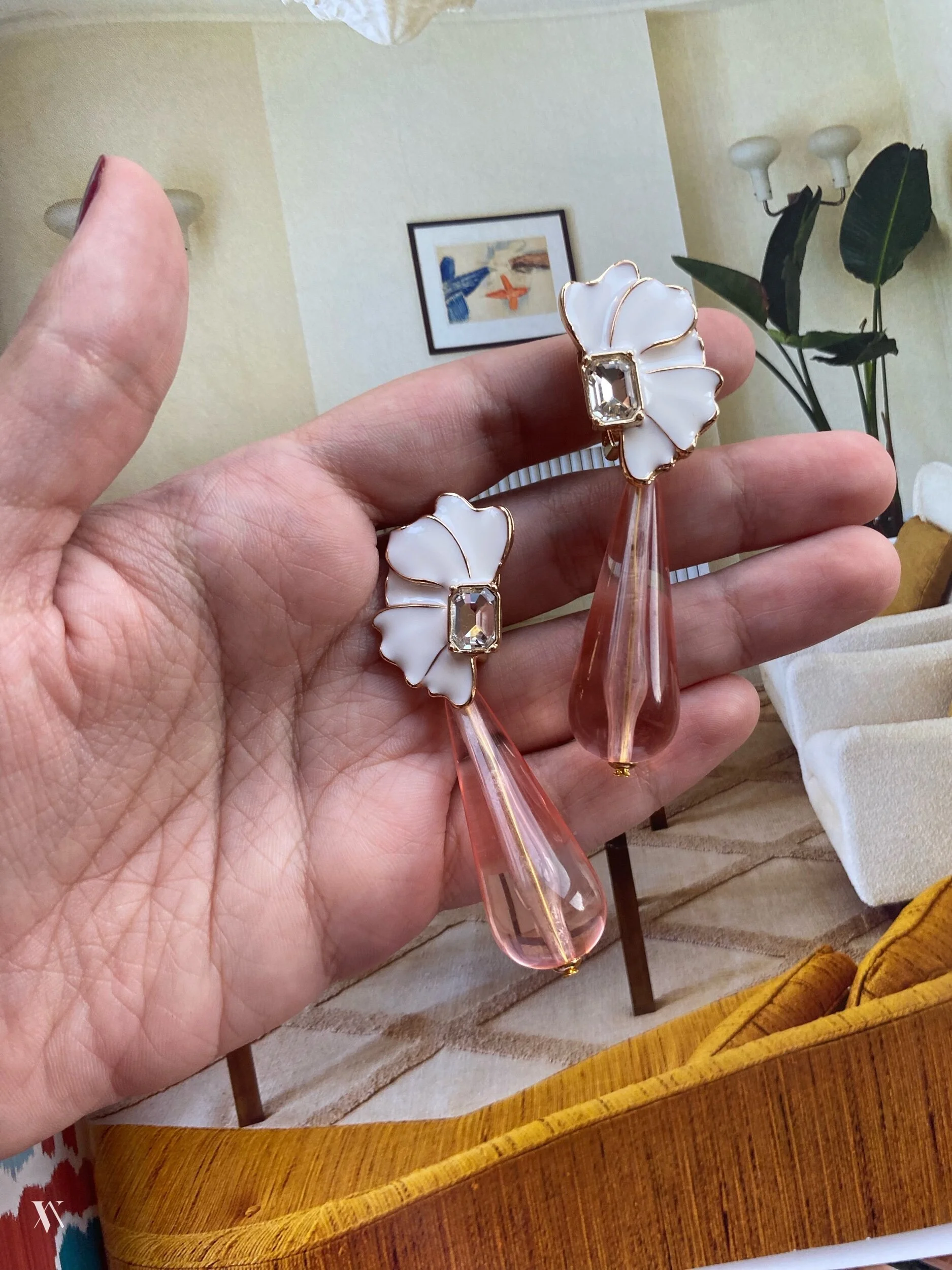 D439CB46-A38F-43CD-BCC4-F1296CBF1F8C