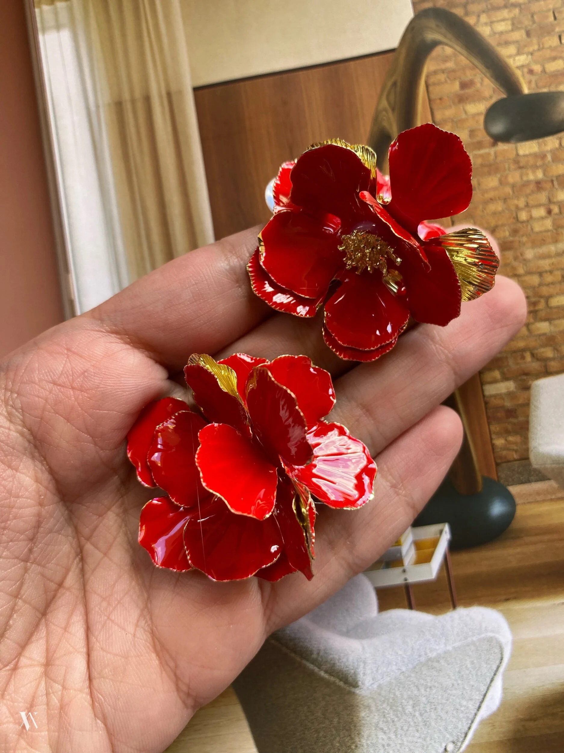 5C94404B-95B9-438C-8903-596BA874DFD8