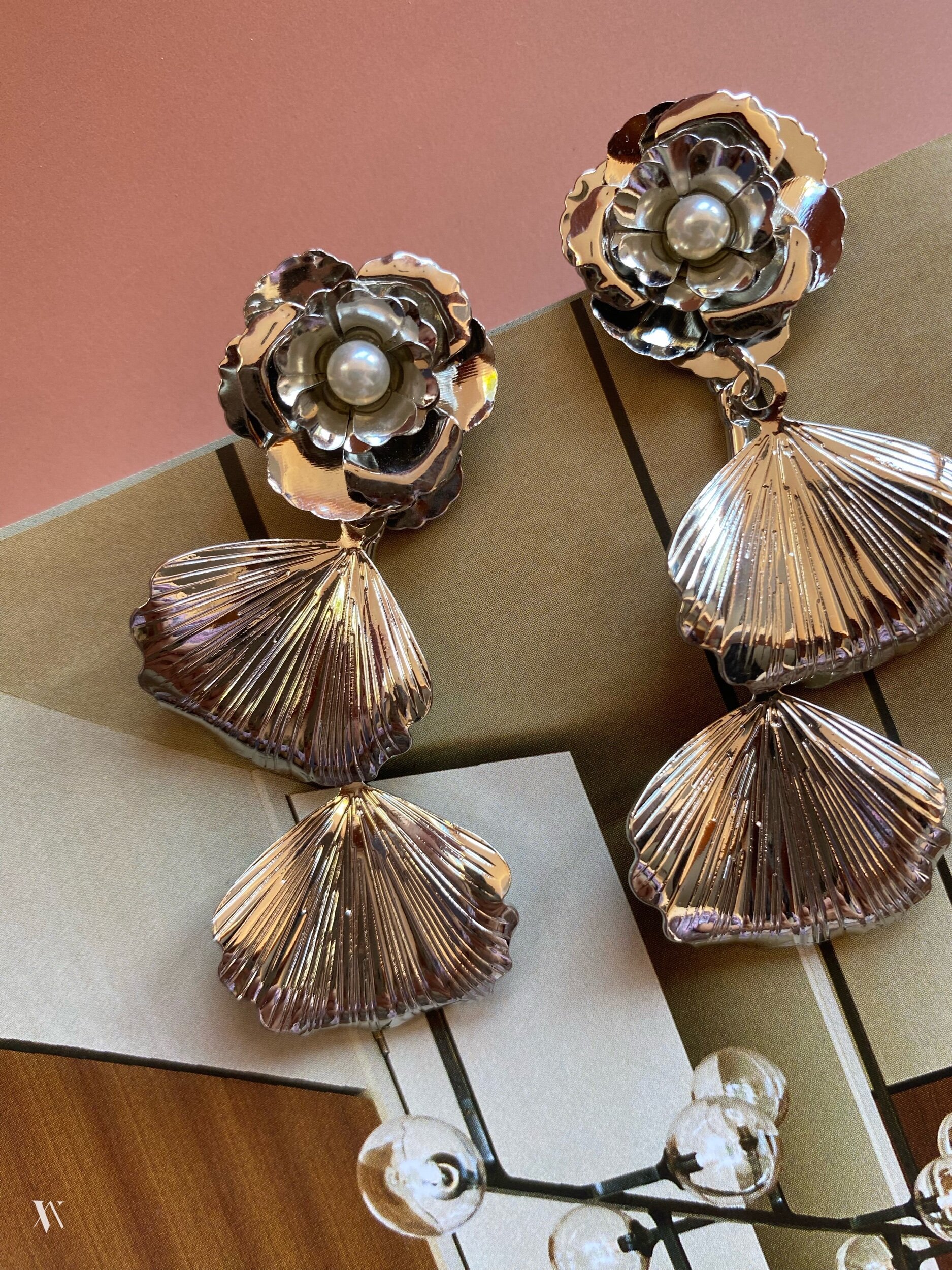 B3C5B171-9BAE-4E80-B24F-929D9C226532