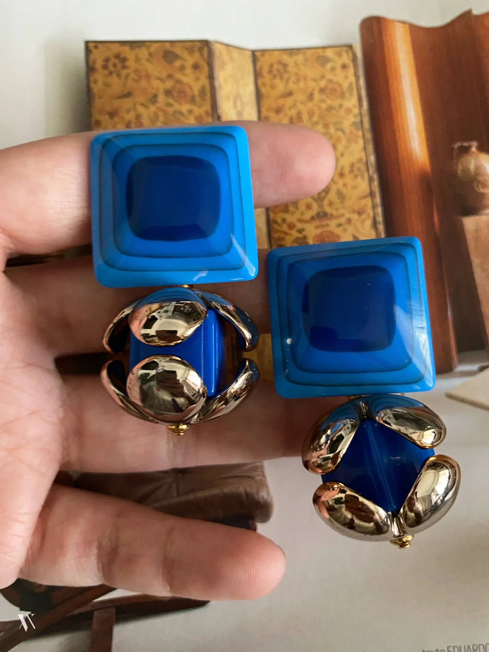 116912B5-619B-4BF7-A6C1-420F0E7855B5