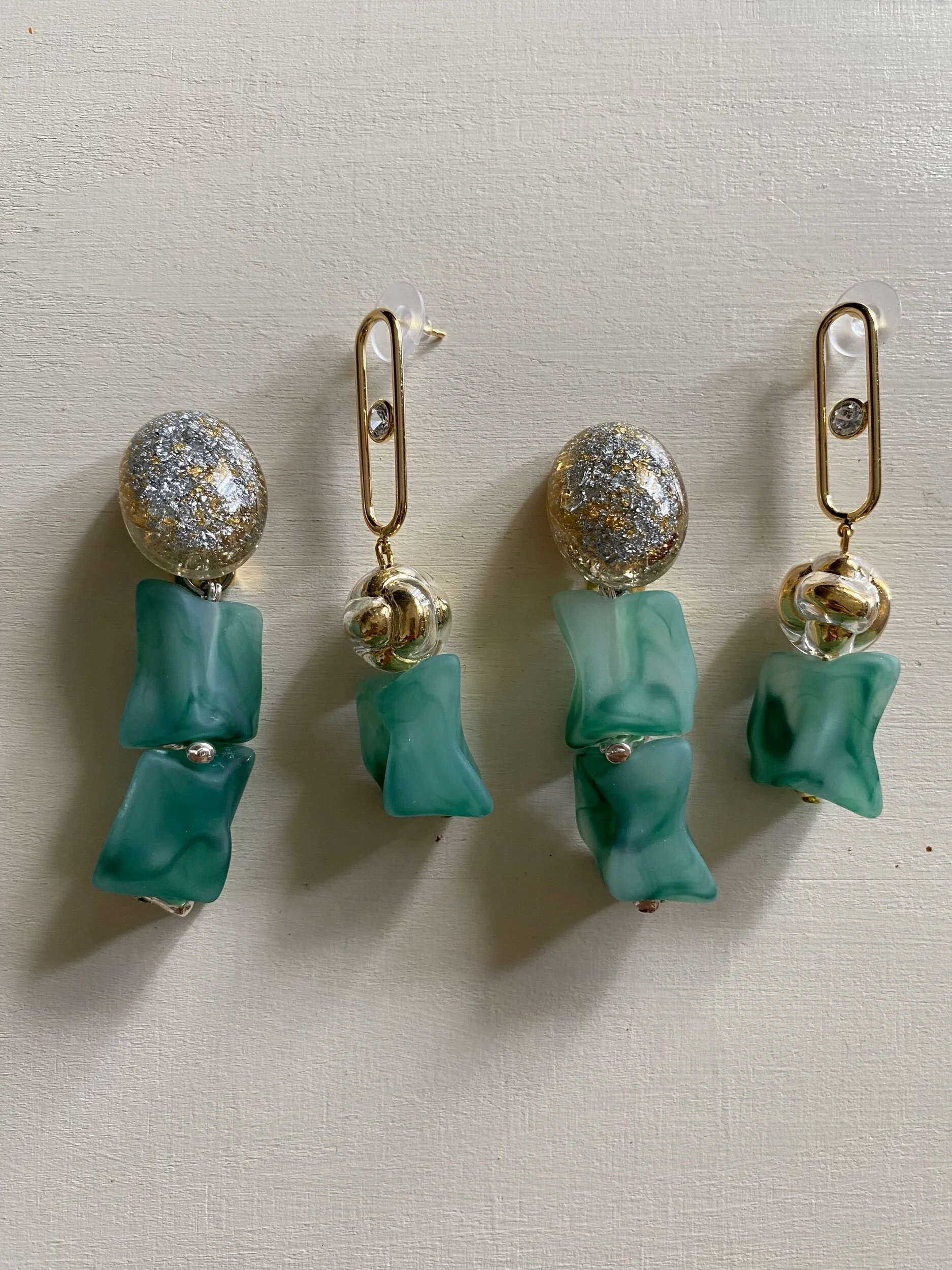 72FE6438-4F3A-46E5-BC25-6B9DD4F39A04