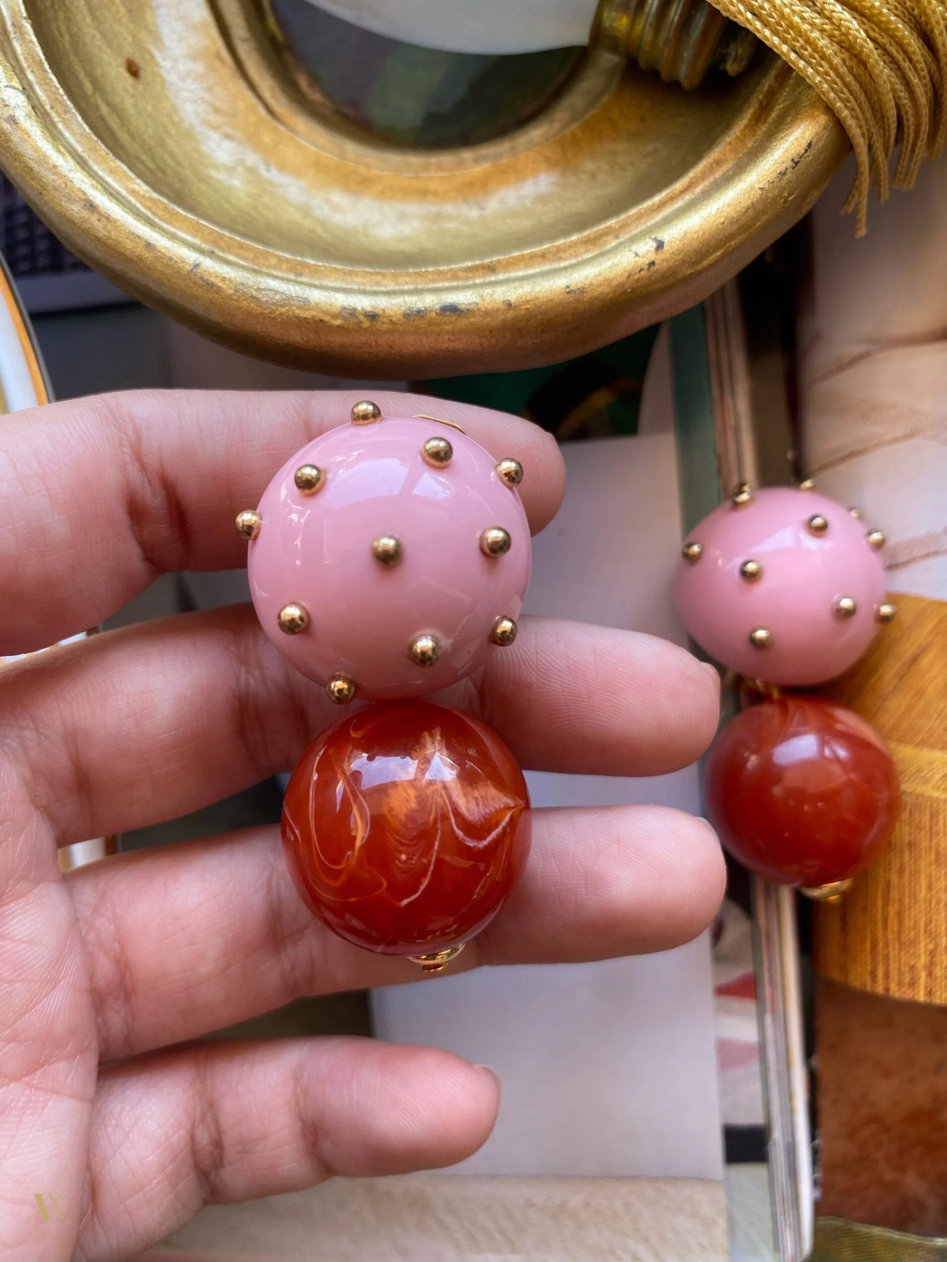 6F0D0EB5-3015-4CC8-B7DA-95F8642215BB