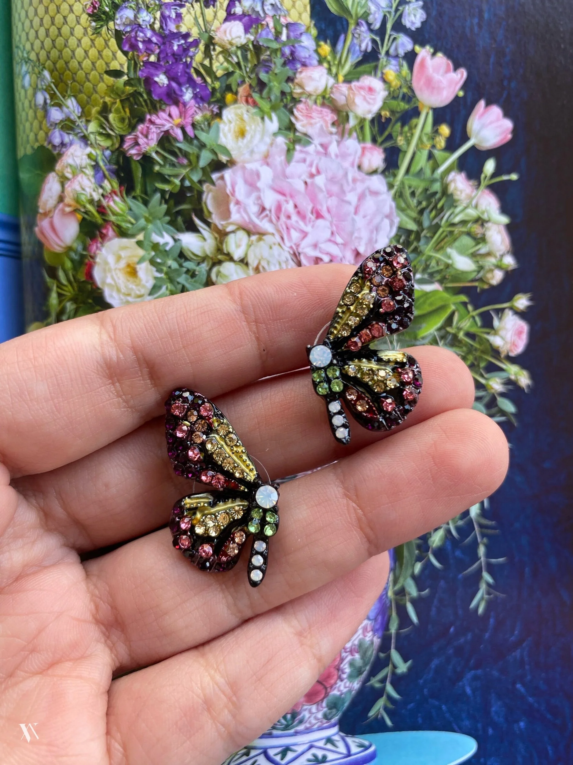 1898E339-15F5-48FC-9A38-BFF4C3A440DB