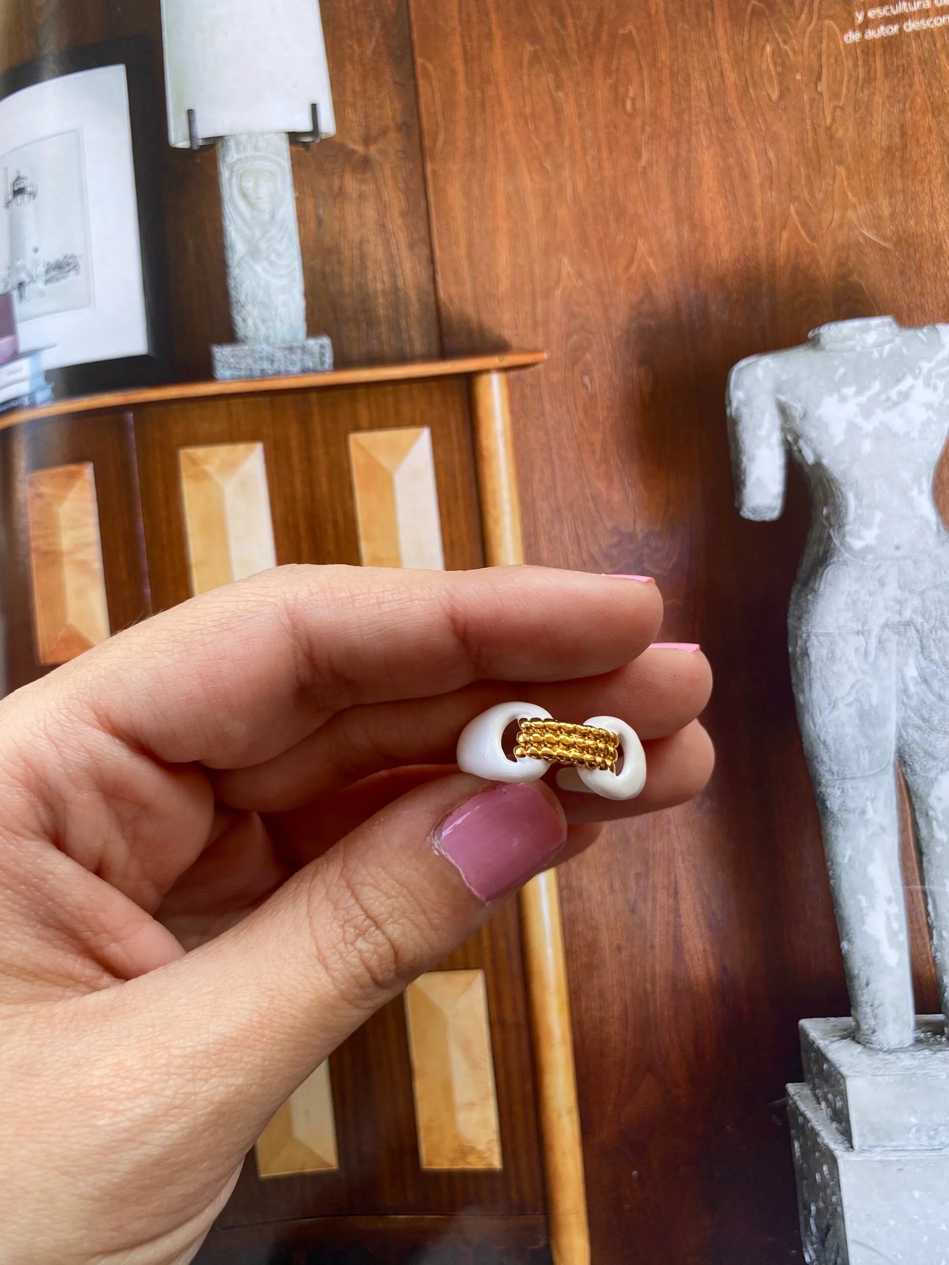 A8A39A59-F165-4006-AE4C-E39F83BD179E