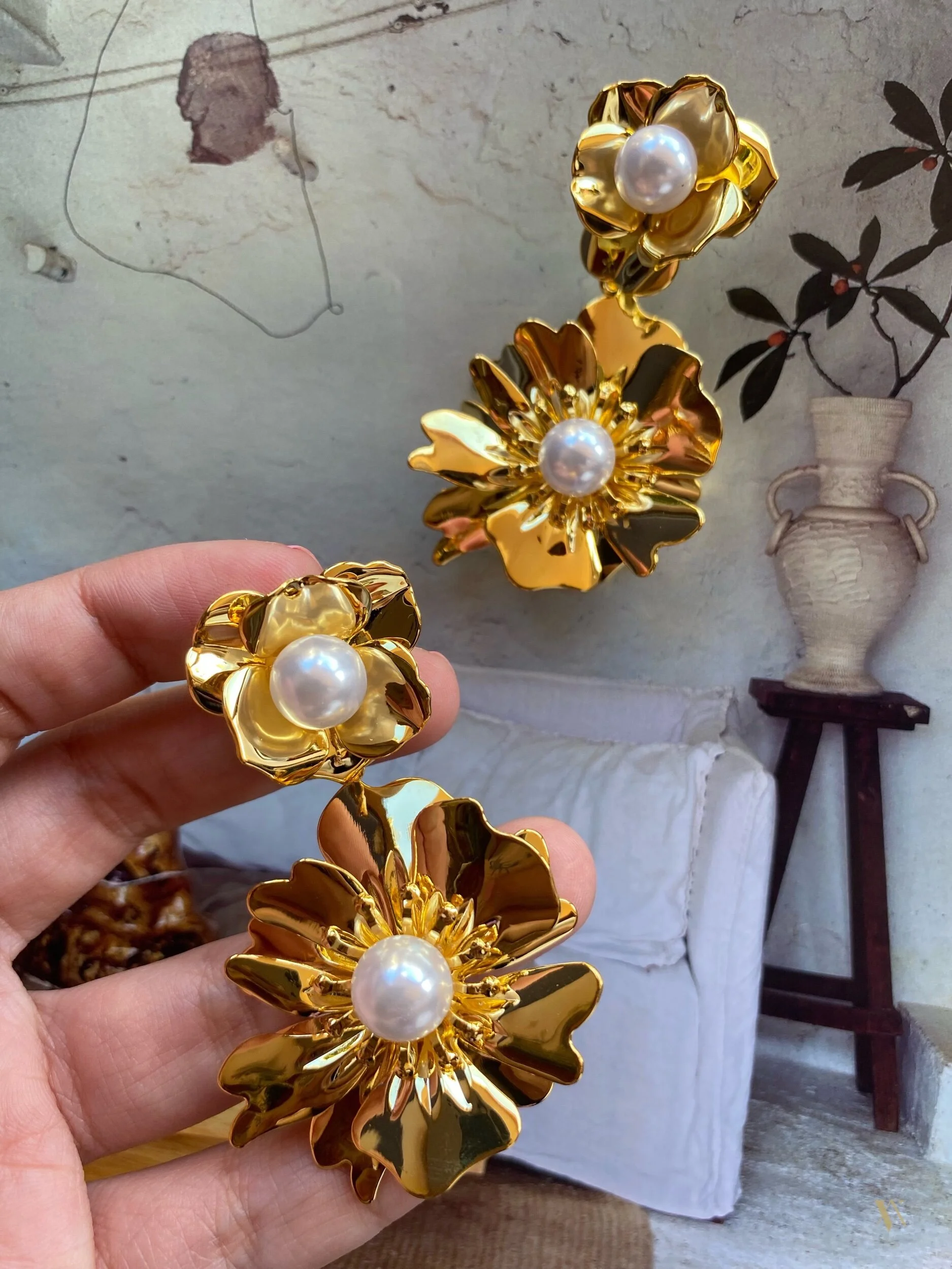 FA5C3BF2-7CEB-4228-9104-D70CBC859077