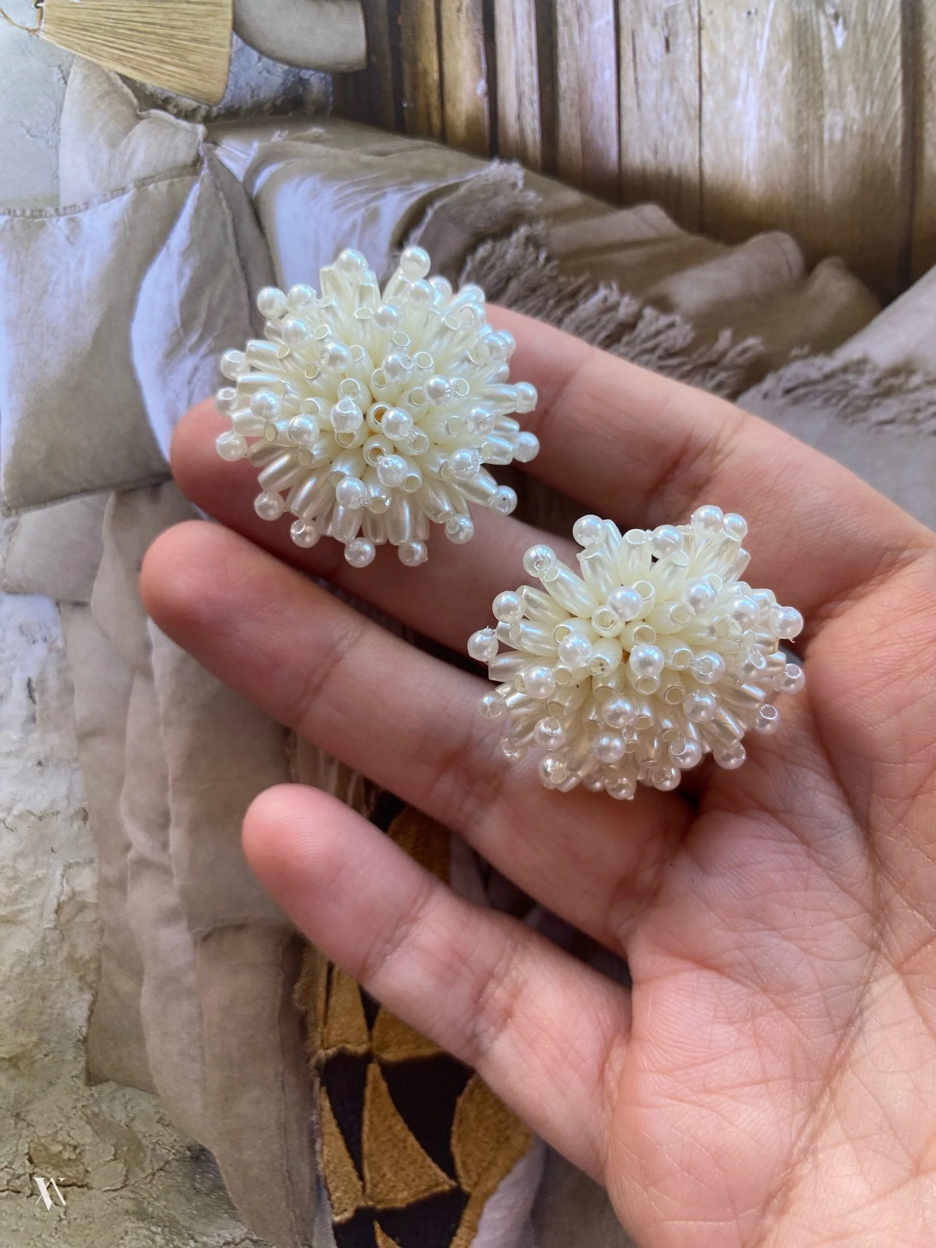 7D9FF374-4E5F-4C60-AB71-585A1E8CA60B