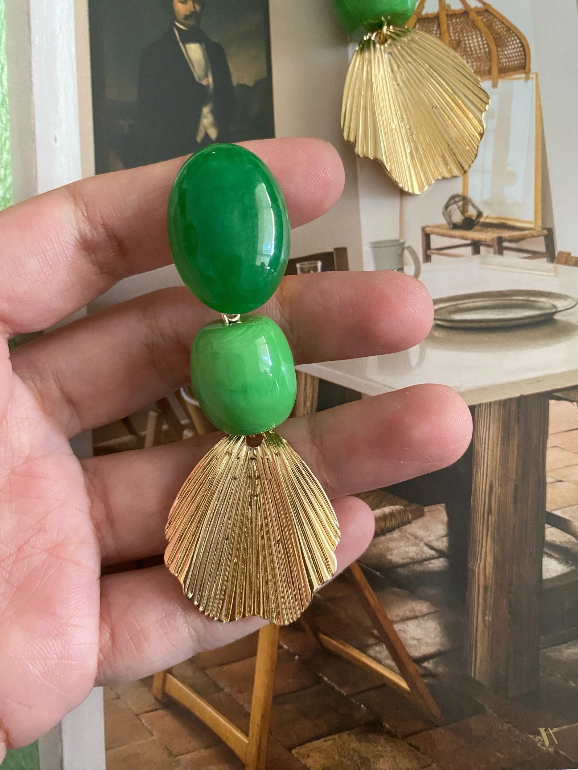 BB849DA2-46D8-44C3-9426-55B53AE7B538