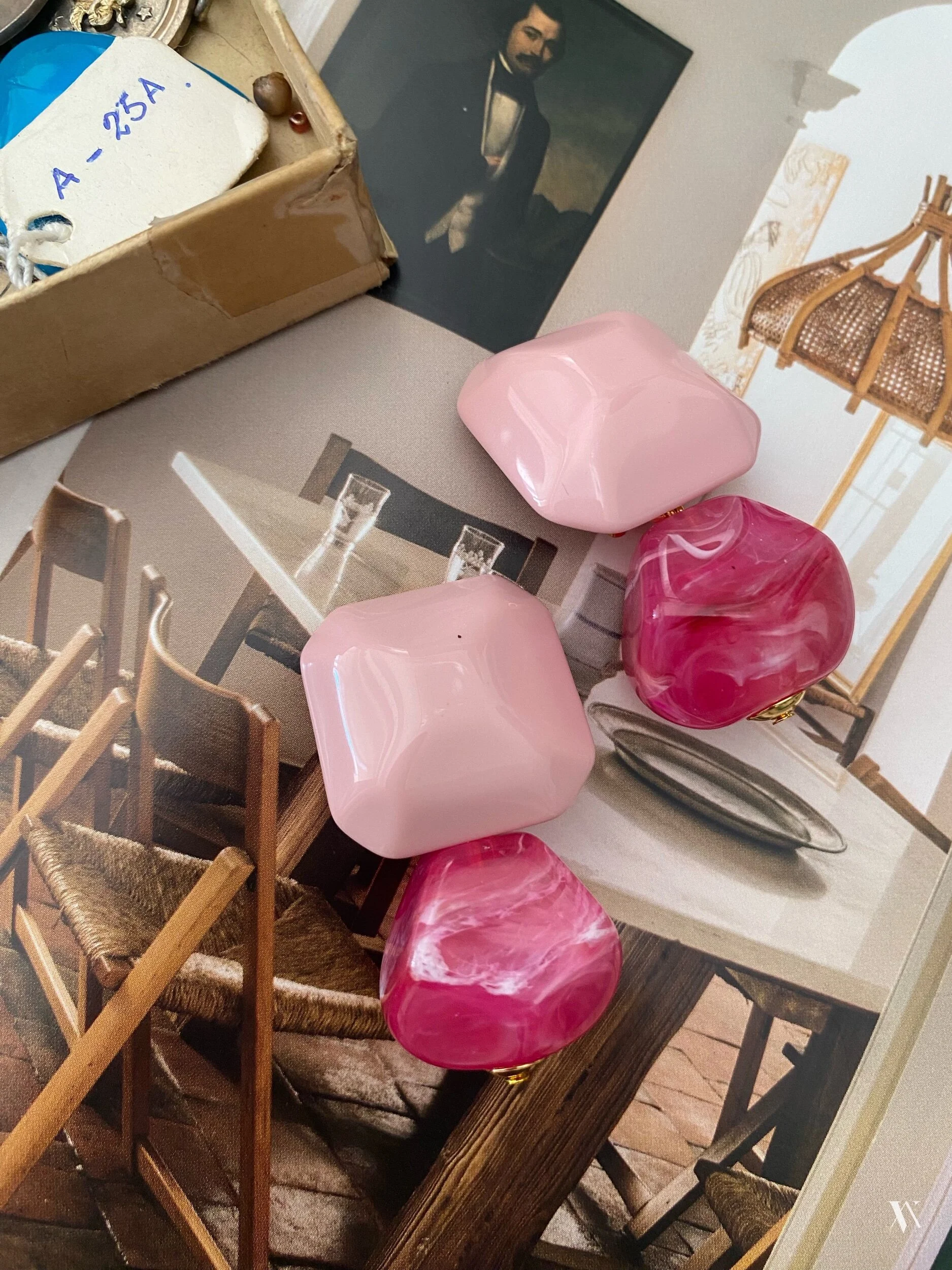 7EE4CA76-ACA1-491E-B5E8-80FA2470313D