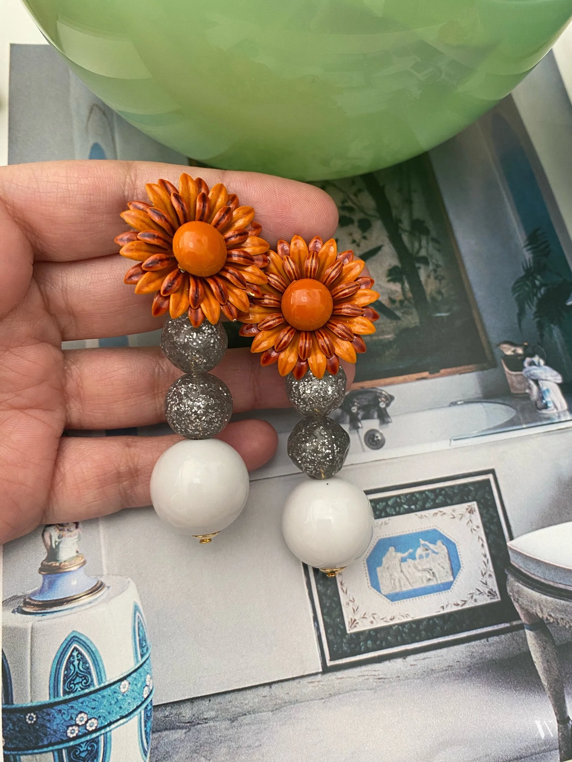 1C433EB9-58D3-4DD8-8F0B-16B93A5D086E