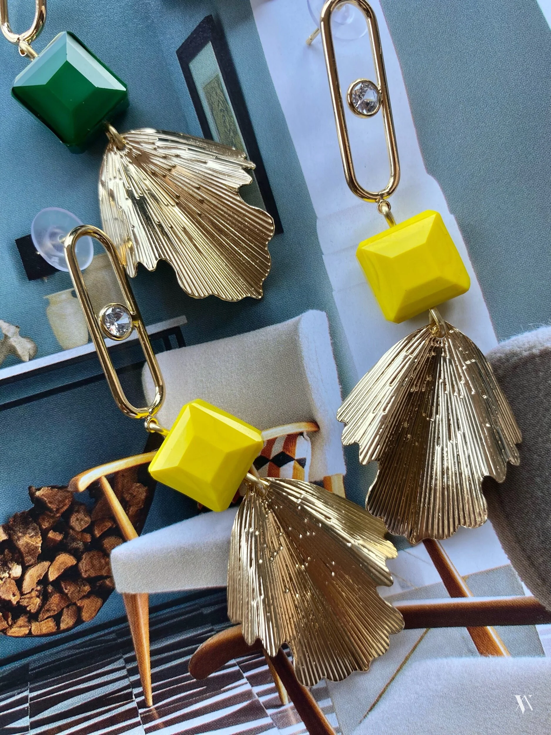 C976A778-DC57-4727-819D-952C84DD02DC