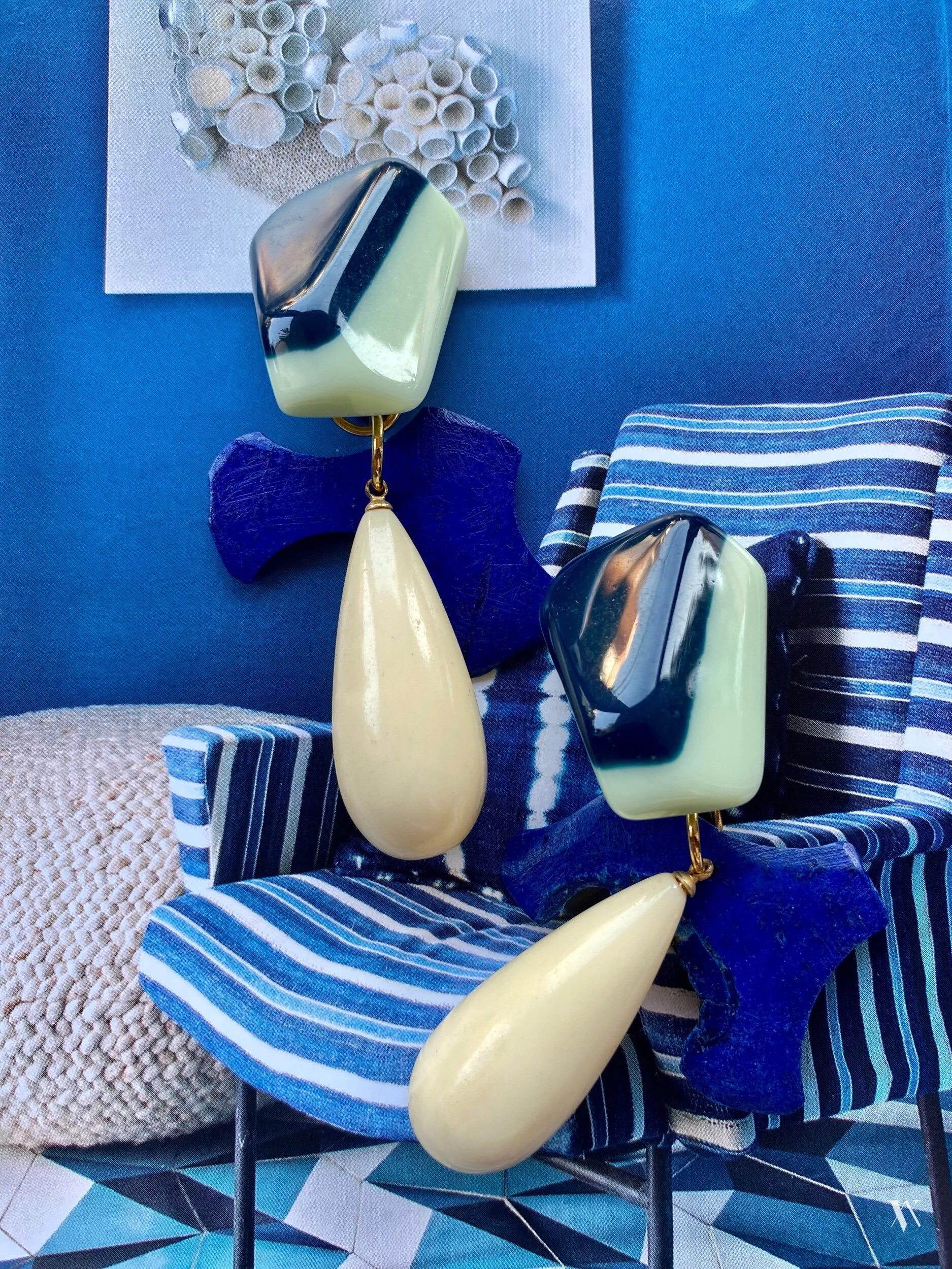 8ADBEFE7-7820-41D1-9BAB-09CAD8C4C727