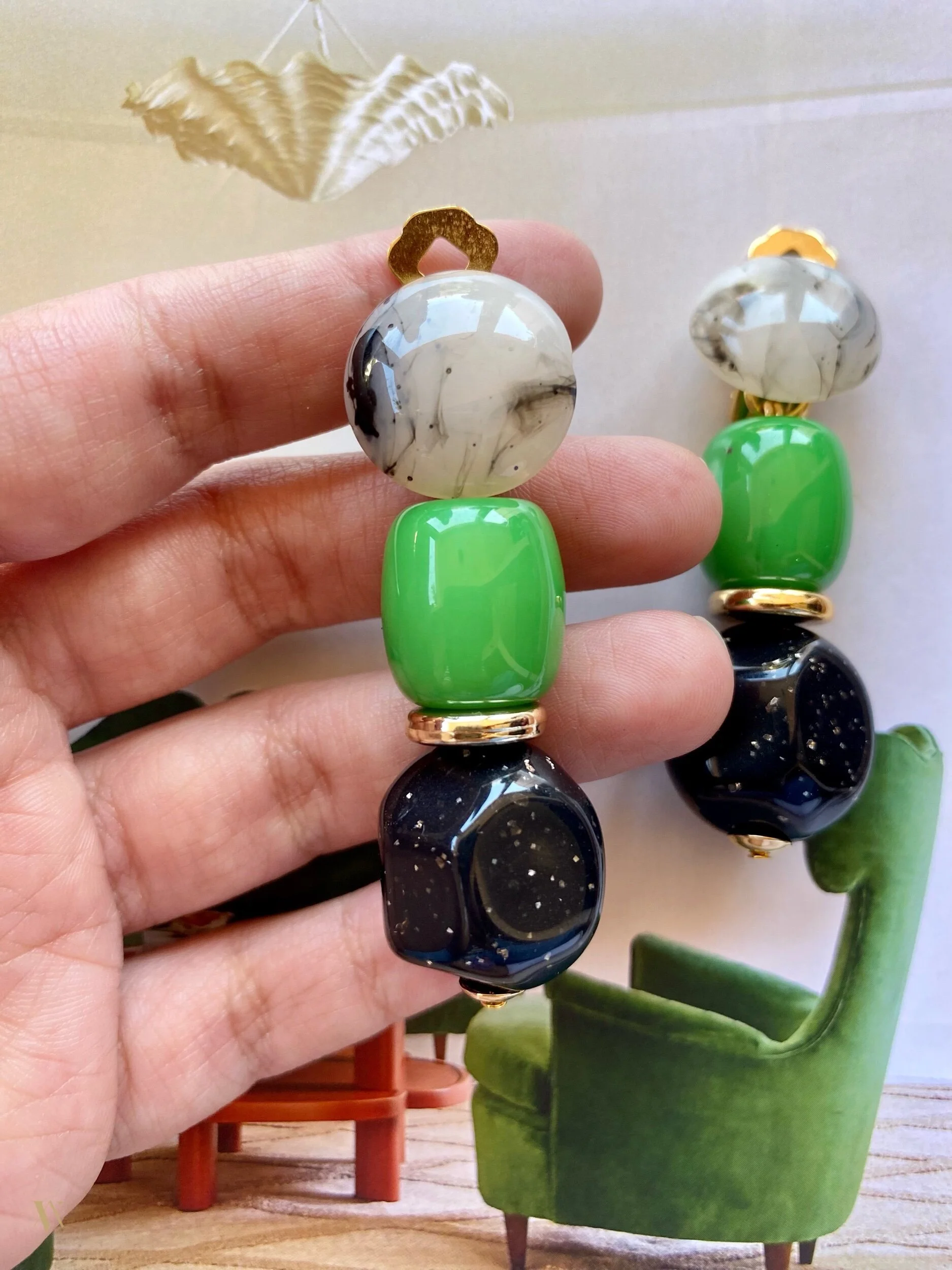 5C32C4A4-9B78-42BB-B66F-139372043A5C