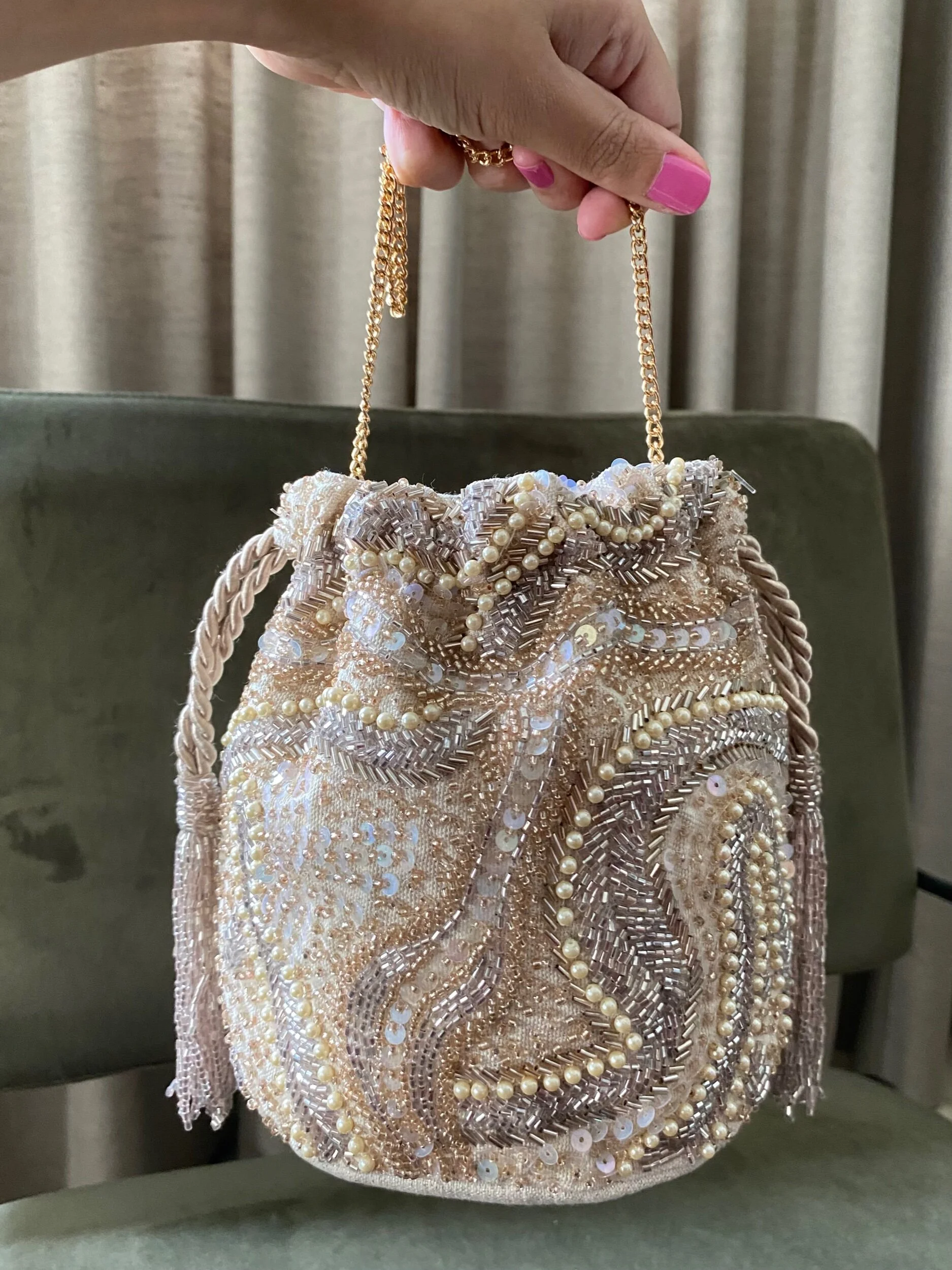 2053DE4E-A25D-4A9A-9EE4-EF54FA5CB0CC