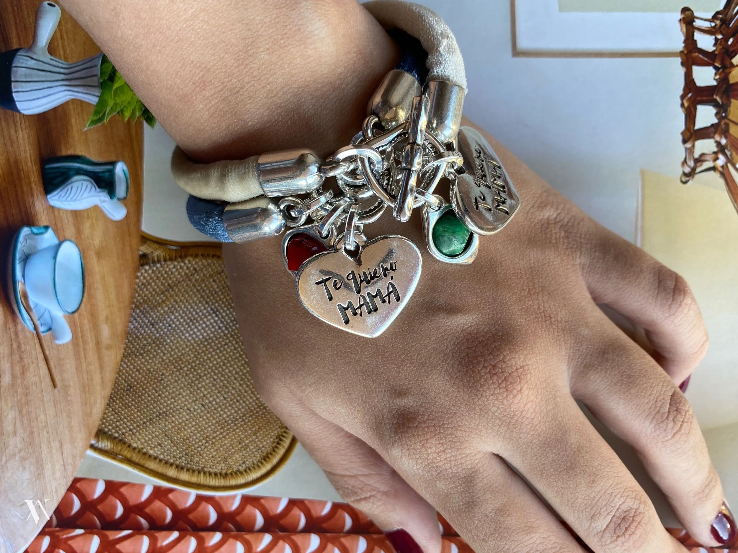 44FBBB66-5E73-4EBF-A71D-FCBB5D110319