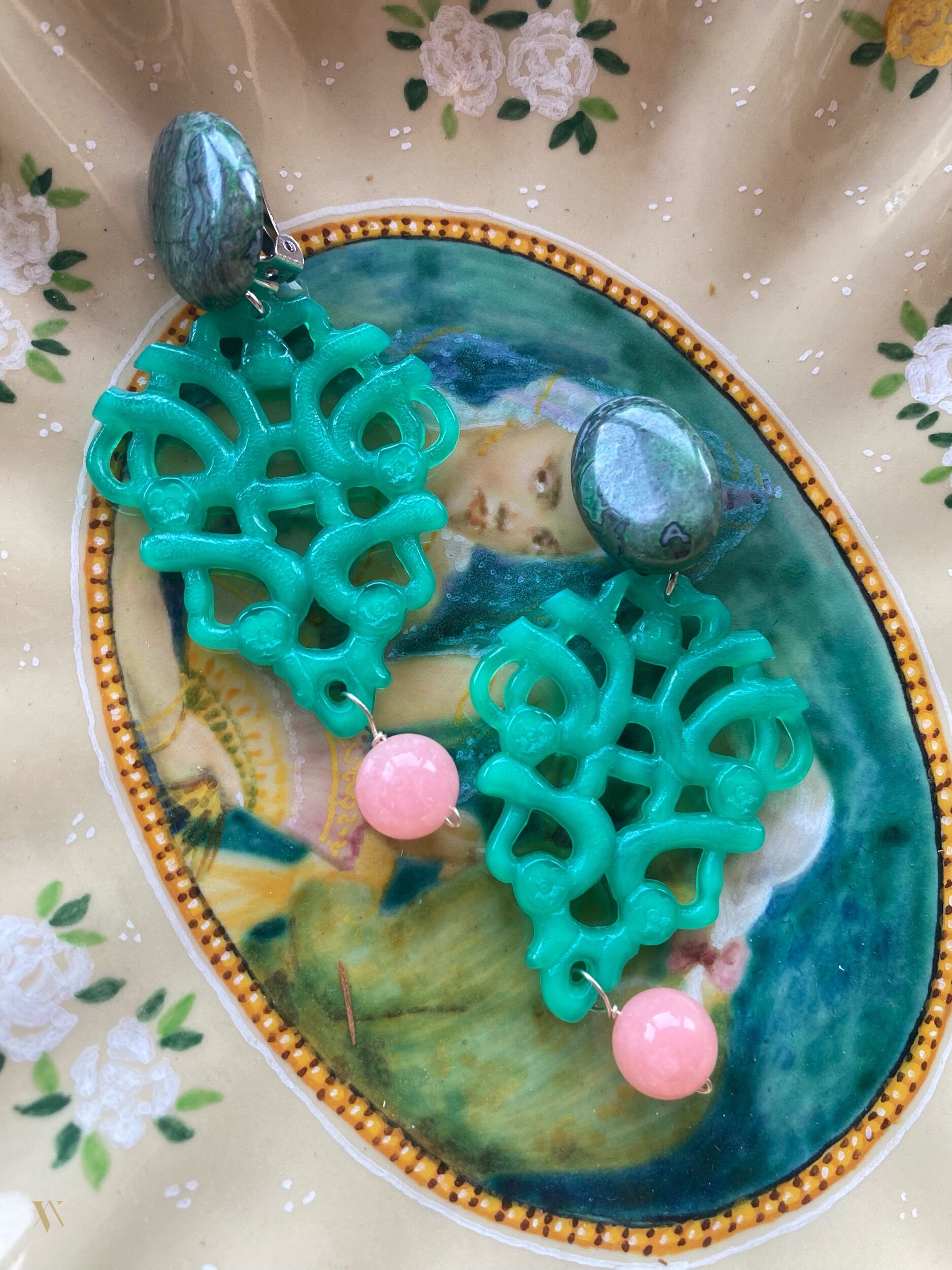 DD2A9000-D1D1-40A0-8E5F-BC298B09E5E0