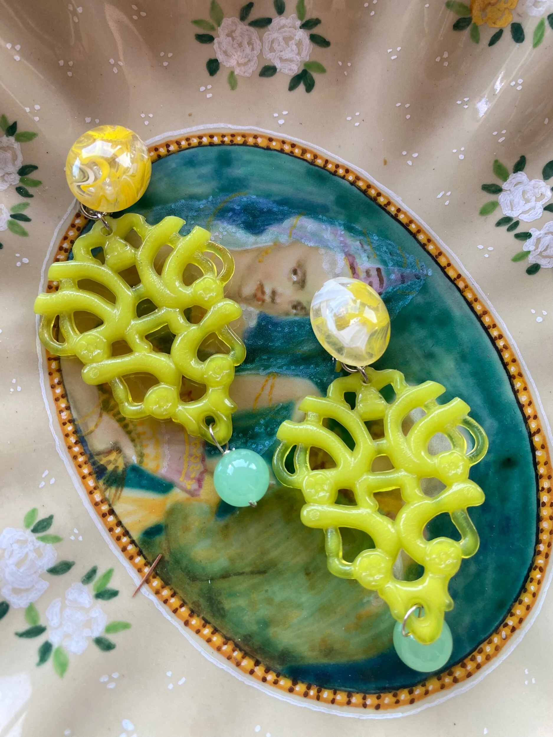 5AD324C0-5460-48E9-9F5D-8B3010AE63A1