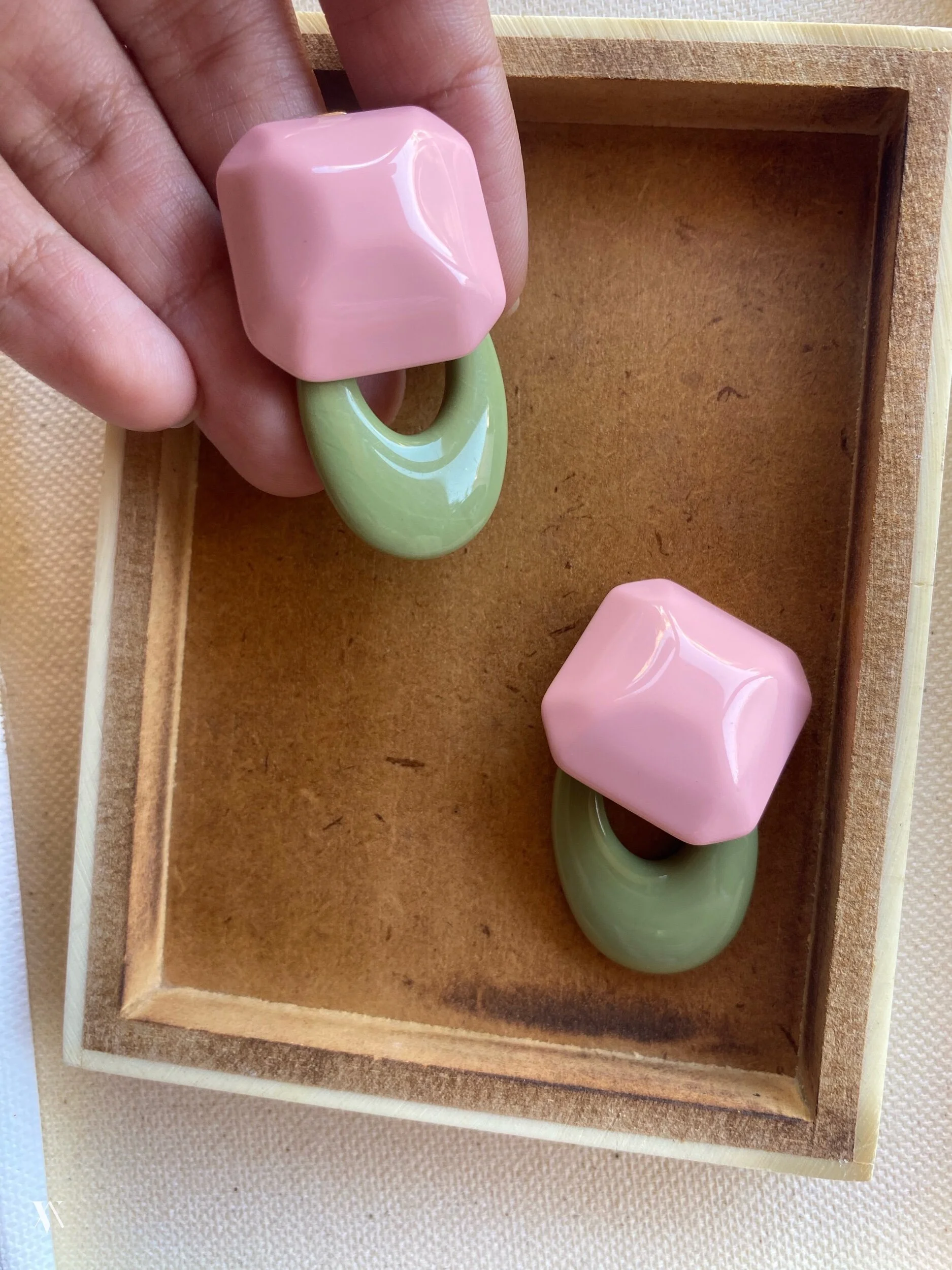 9117D1C2-0EA1-49AA-A2AF-4CA440A0AEF3