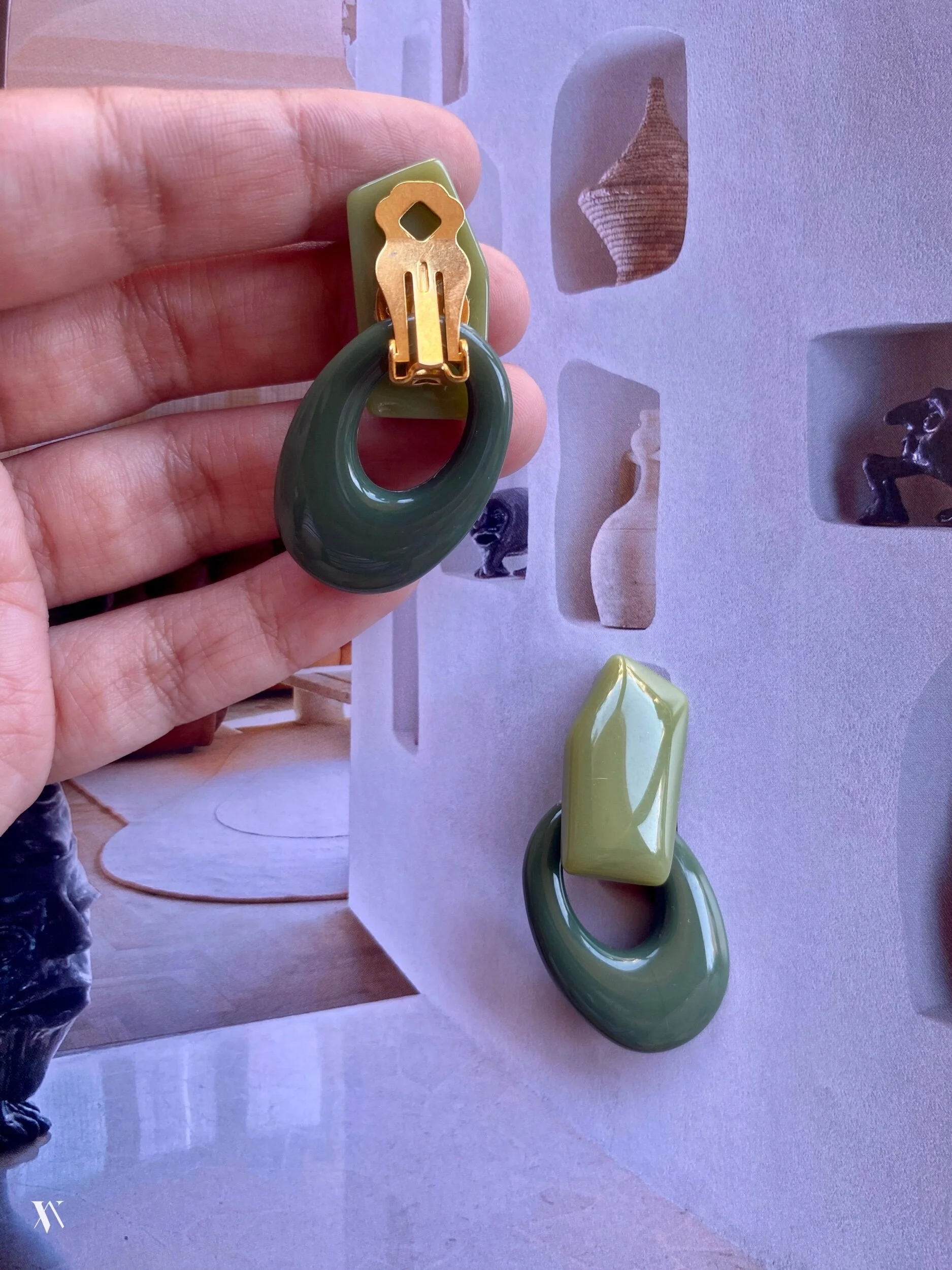 6E070FC1-F338-4F8F-B4F0-FA6D31BC36C0