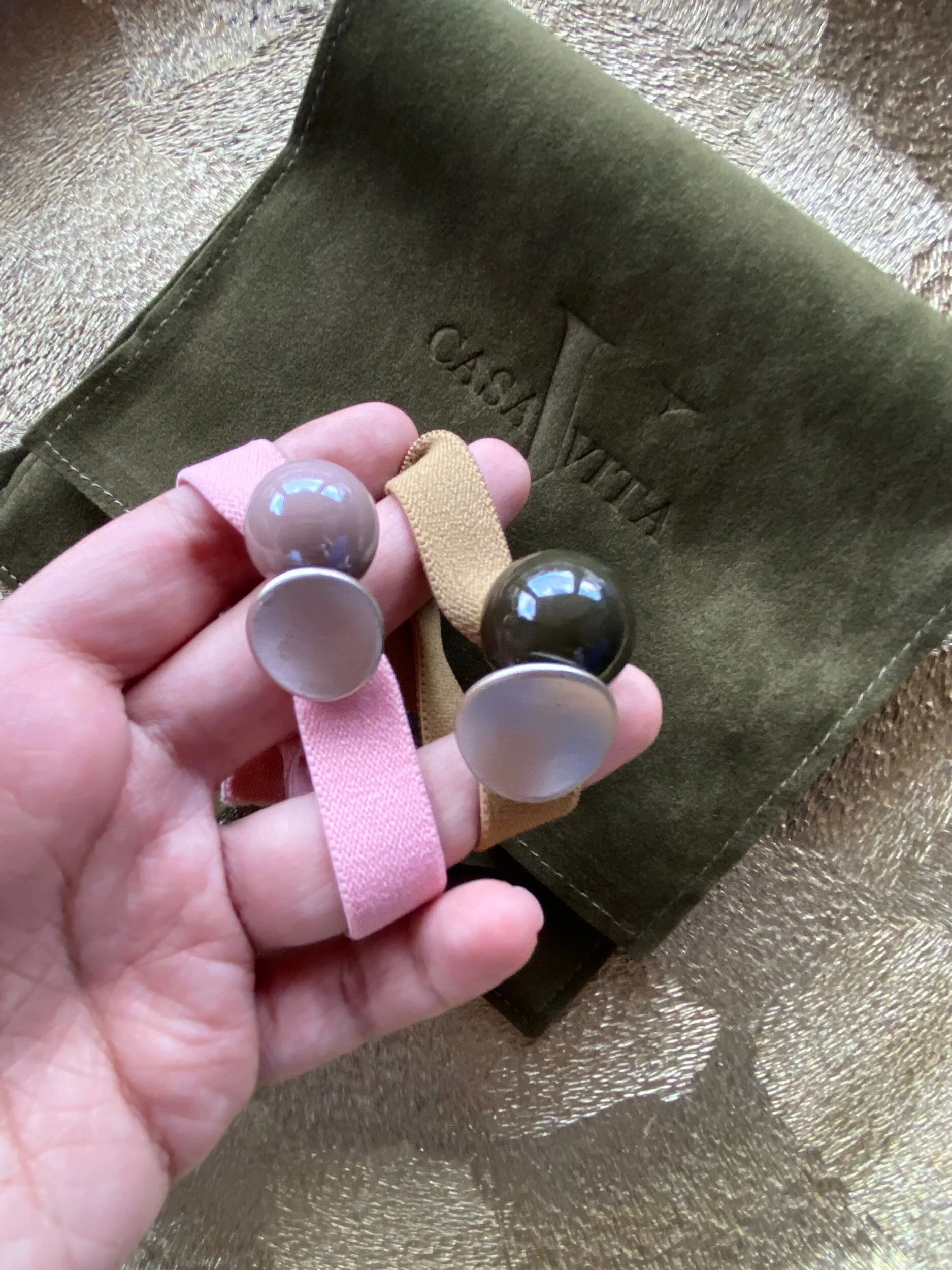 E5295238-16CD-4C6A-B777-6B5D933C7870