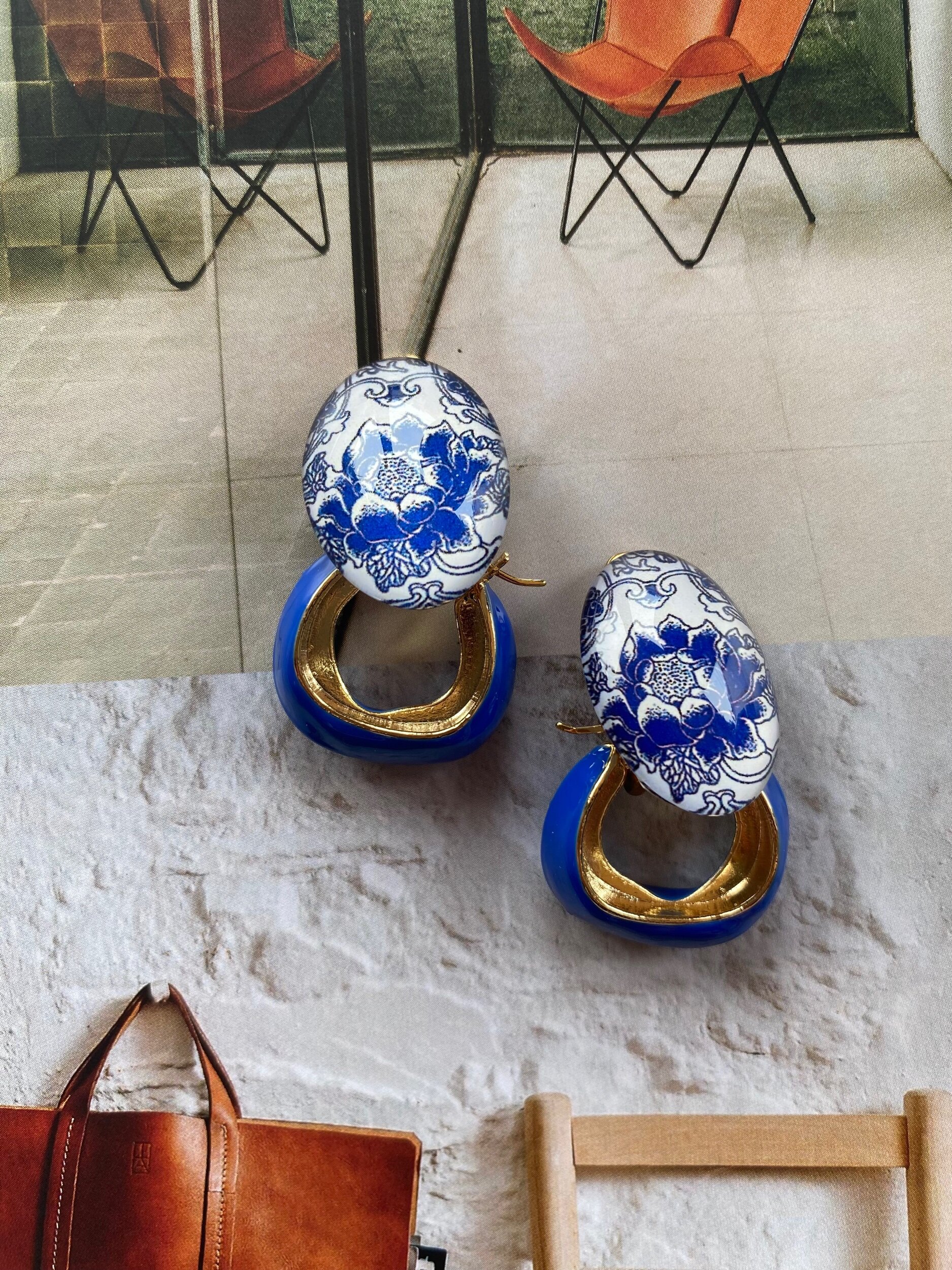 AEF41174-8DCB-433E-96E4-9A4721F87B9B