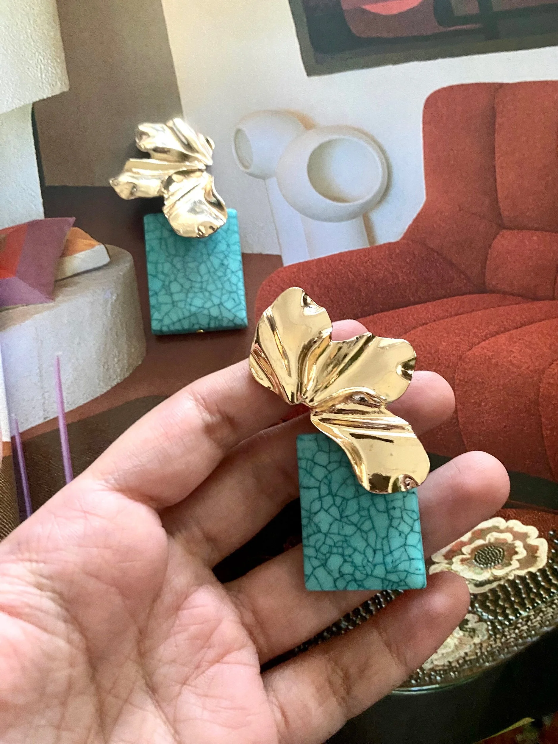 F1398E1A-1F1D-46E2-A66C-85E9E91FF6D9