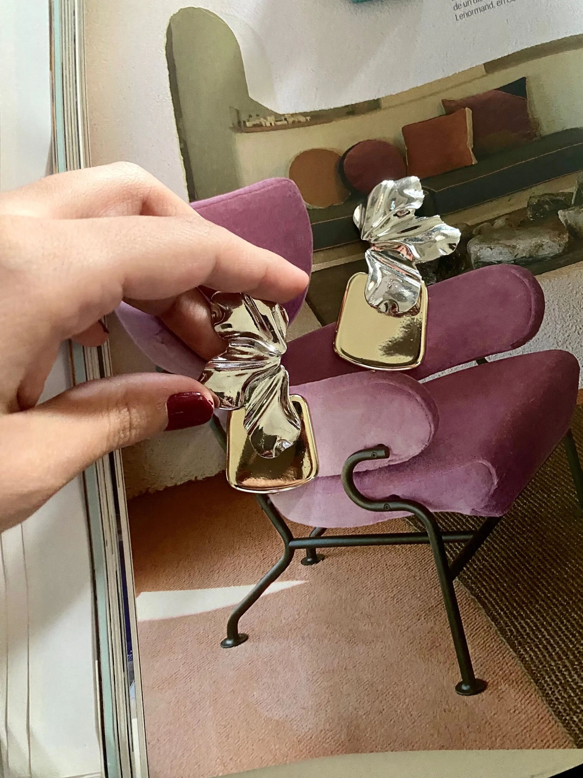 E7147469-850D-4B14-82E9-A4B83C0C82BB