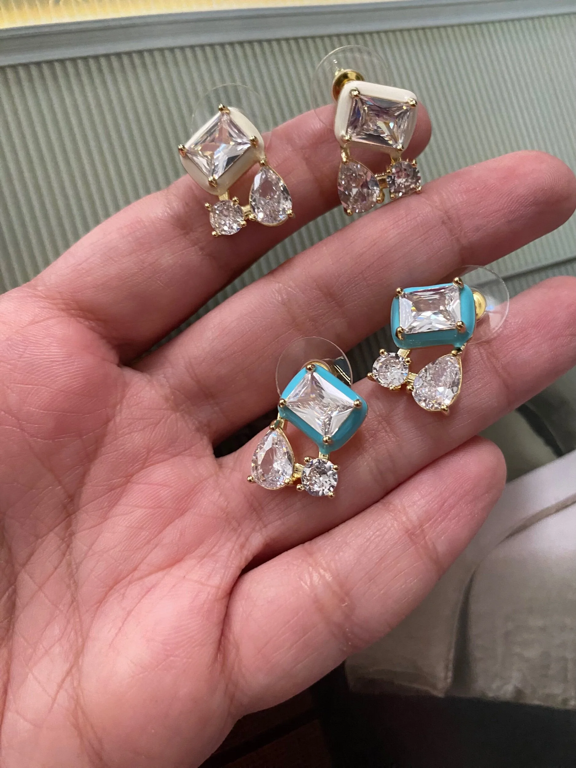 94C4F534-2674-4CC2-9061-3249506D2FC4