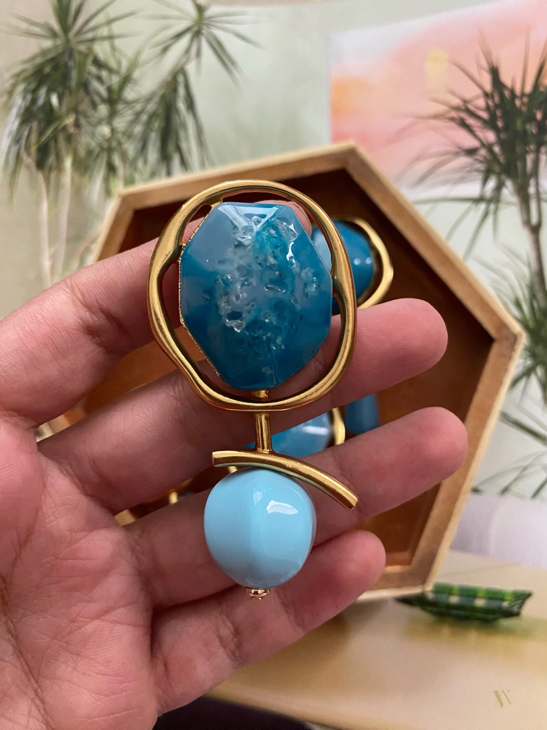 2A7ACFE3-7DB7-40BC-A3FA-E076514AFBF5