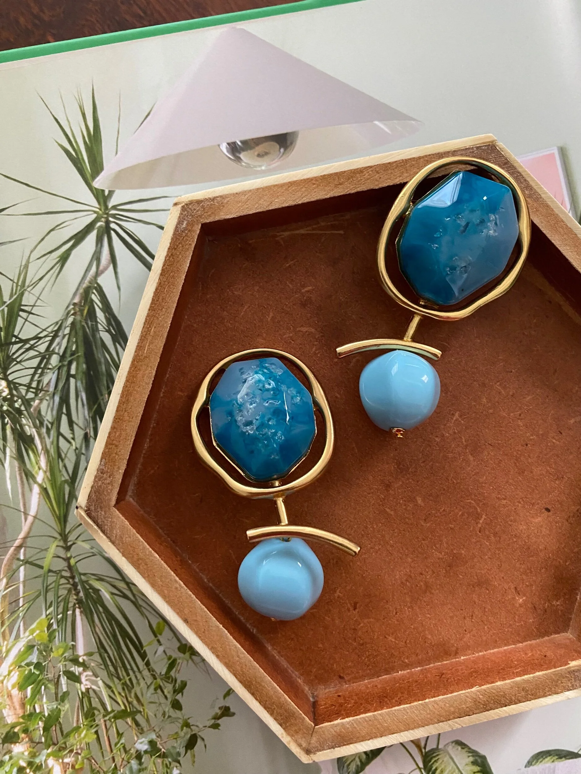 9DE2DCA9-4CB4-476D-A233-2B7BABCCD133