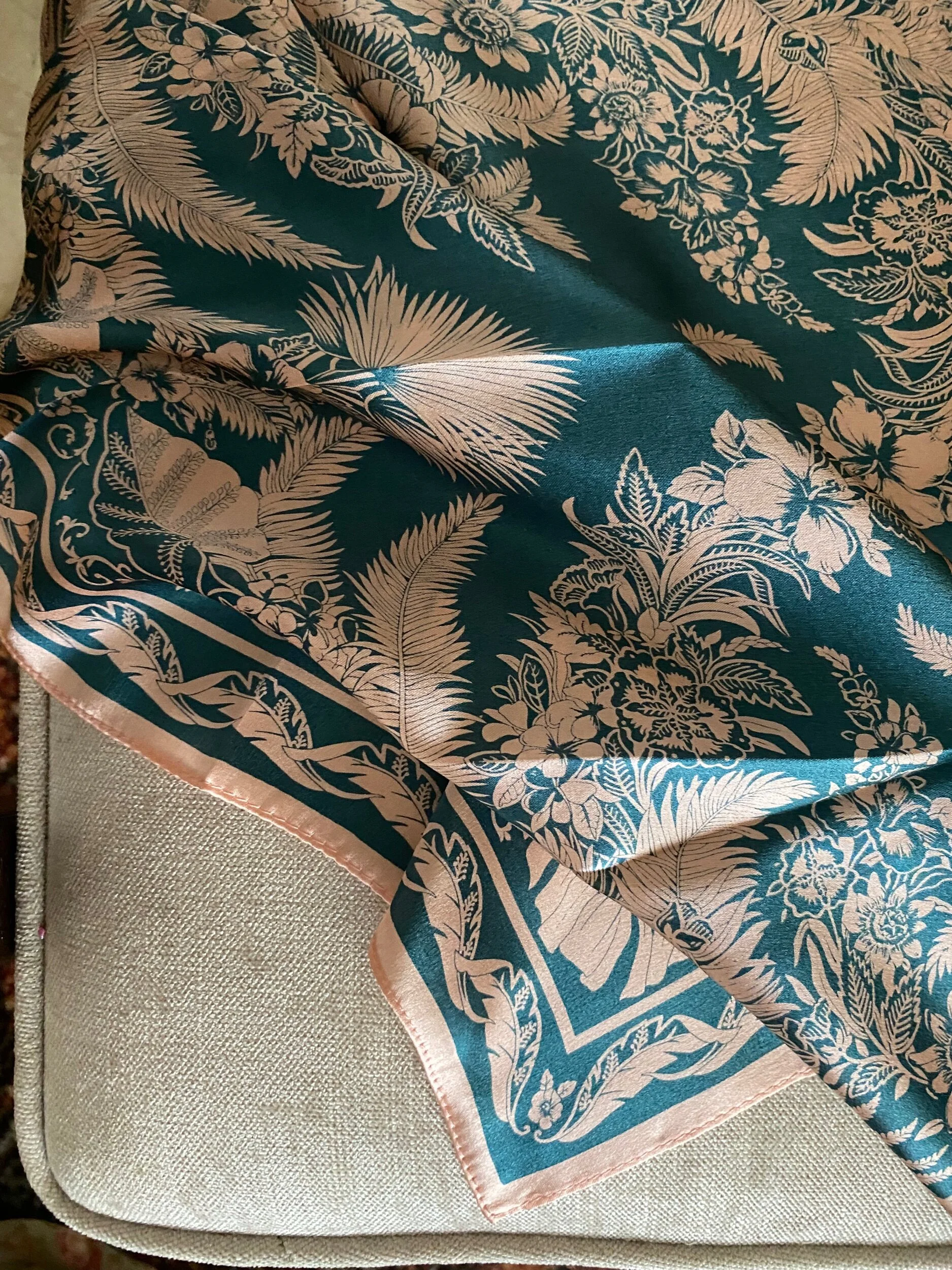 FE2305C8-1E9C-49EA-B252-603A34611EE1