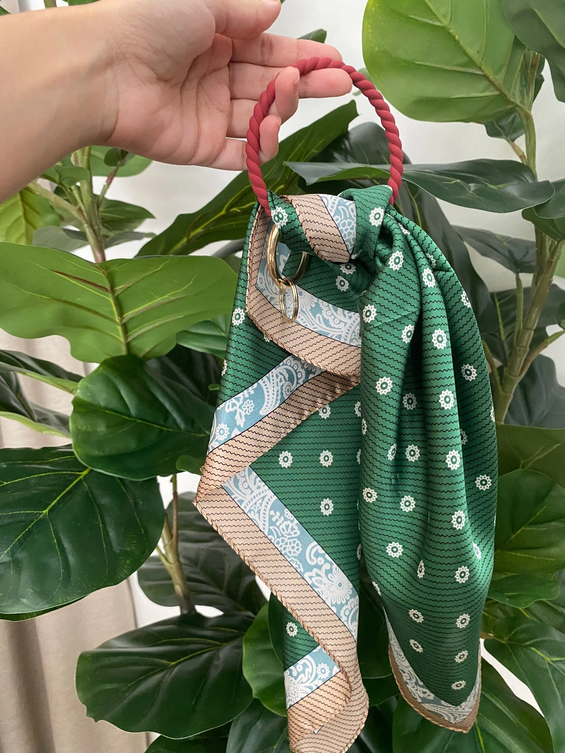 38B42F3D-3B80-45B2-A0FC-C62D16AD120B