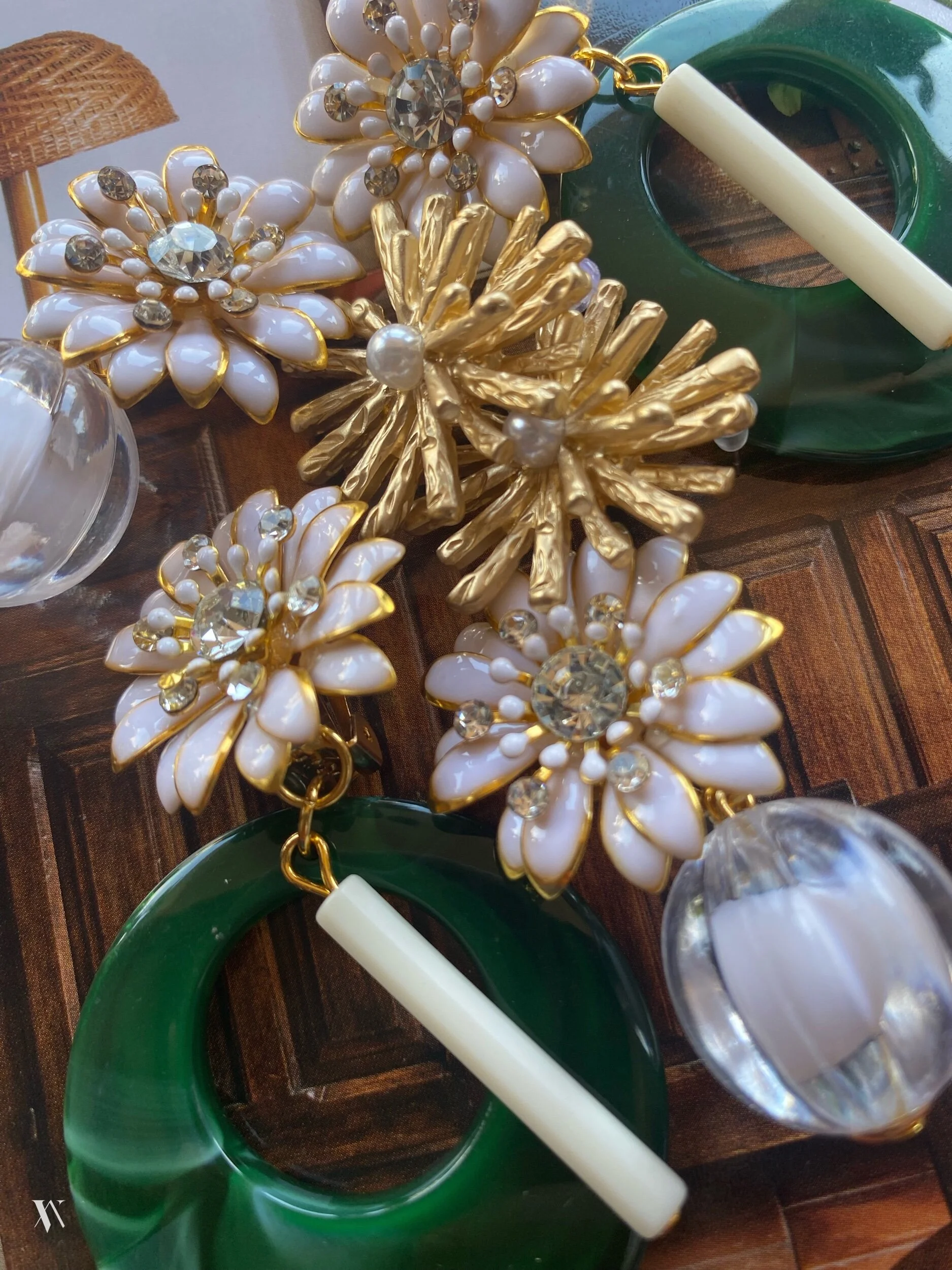 ADA6C233-5B92-46E4-857E-1E835FBBC2BD