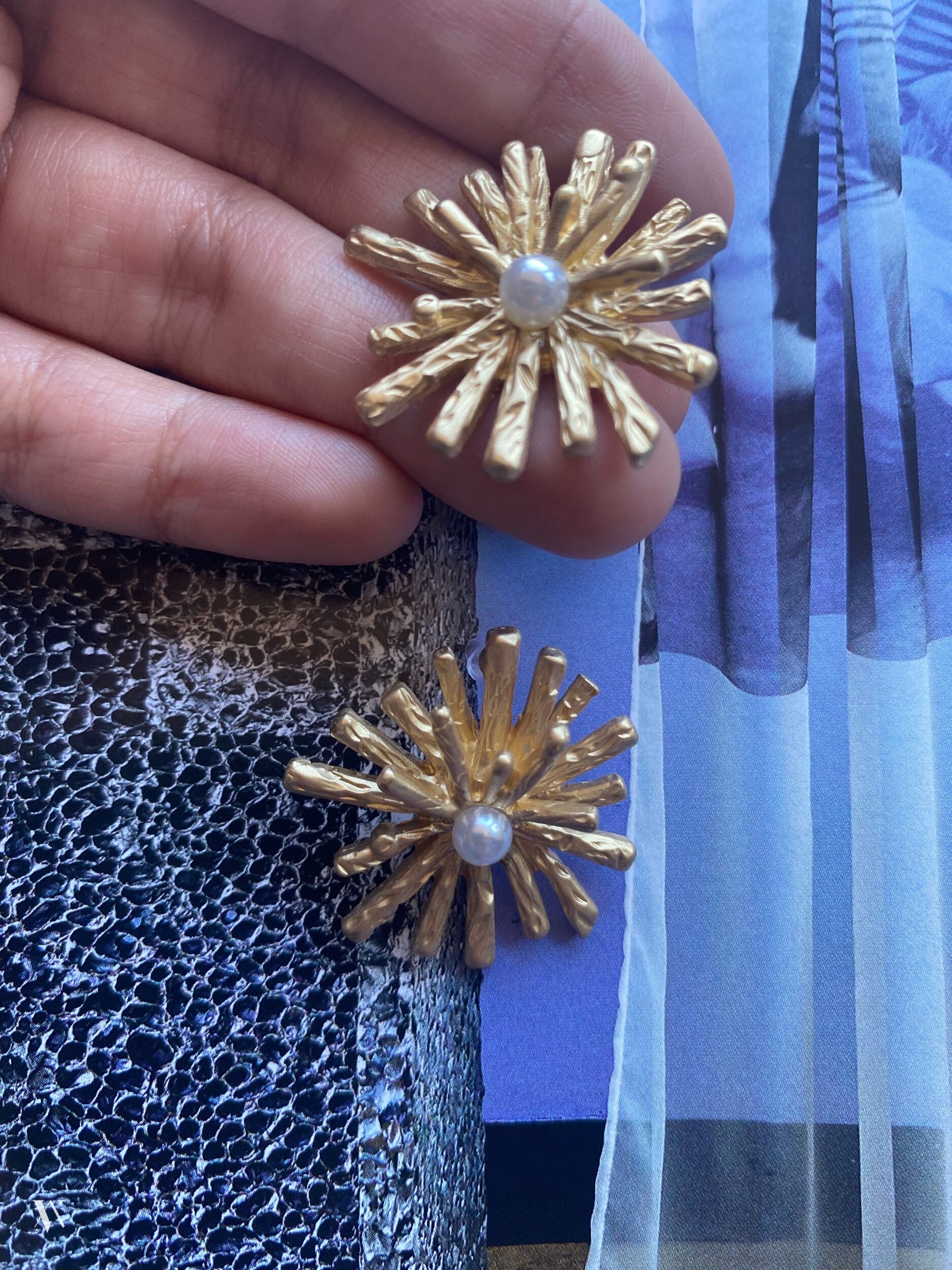 A7B54821-8ABA-4C13-AC13-F6CFA35B34D7