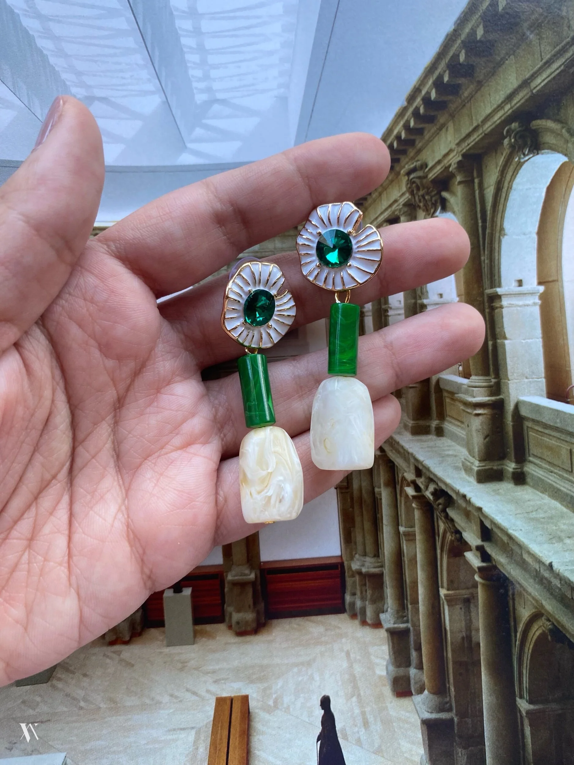 6C3576B9-E08A-4288-870B-C16A3BC1369A