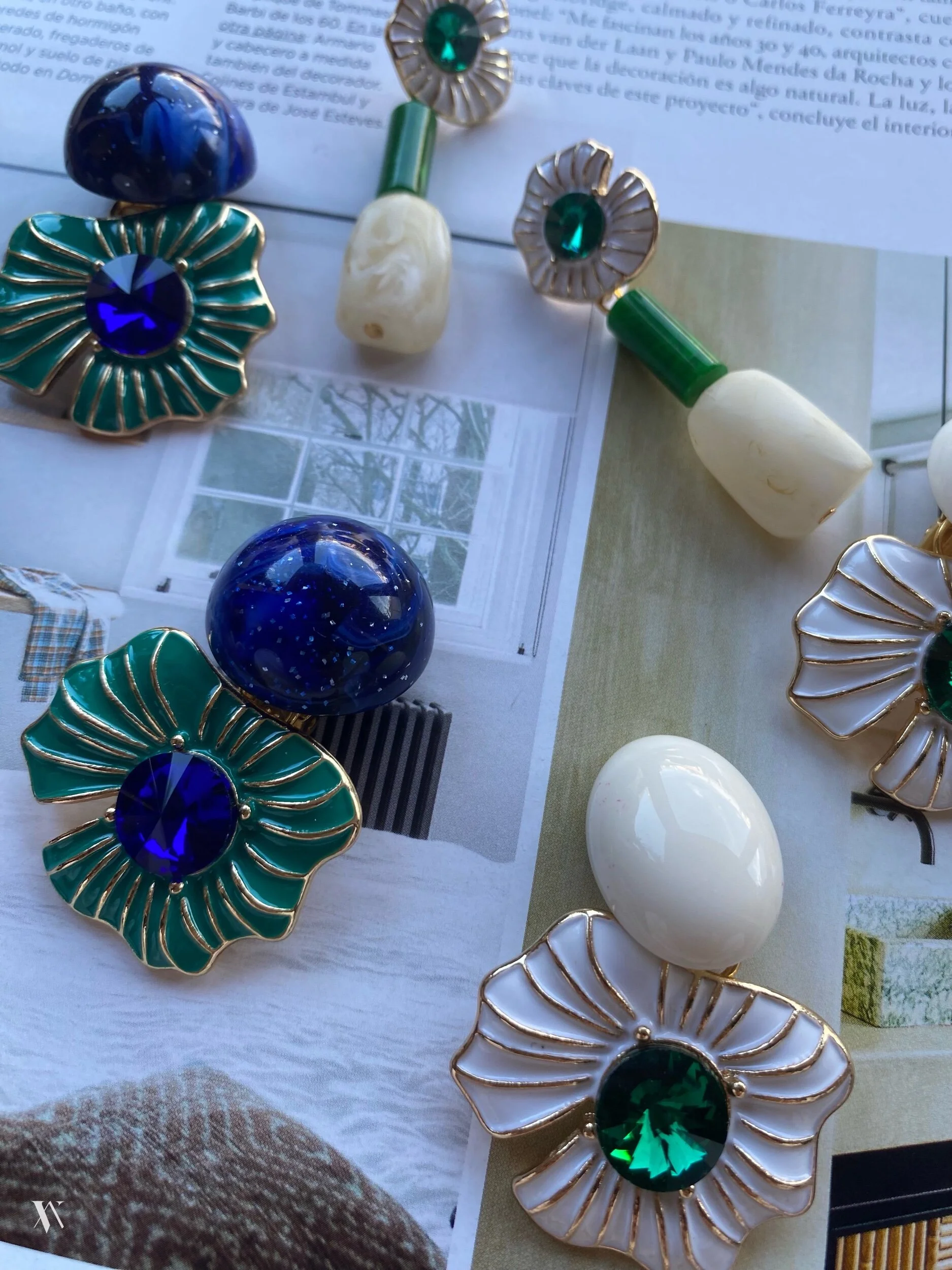 63B86EB4-2251-4EE6-9AA1-A38BBC040BF2