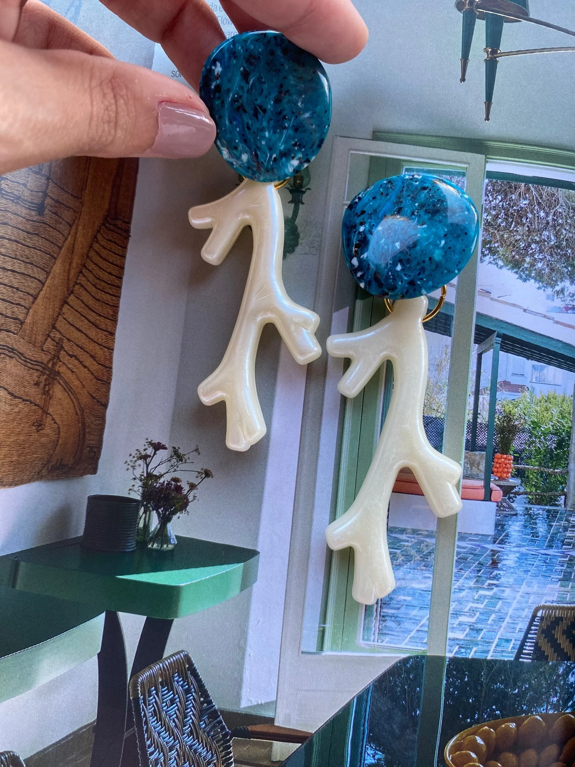 3CDCE915-063F-4615-889D-13F998691849