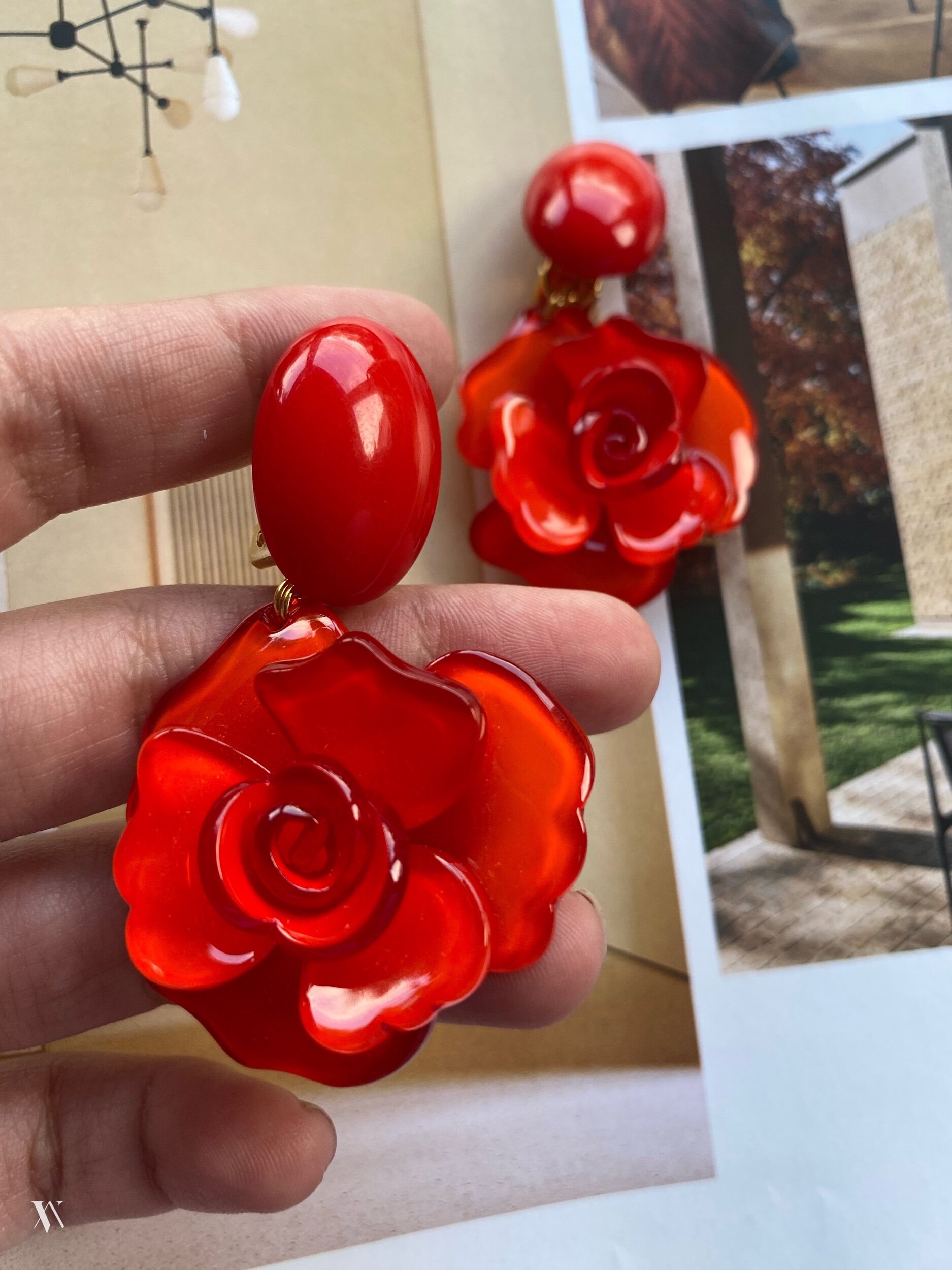 B6E027EA-4DEF-4AC6-A1AC-98A095DFD0EE