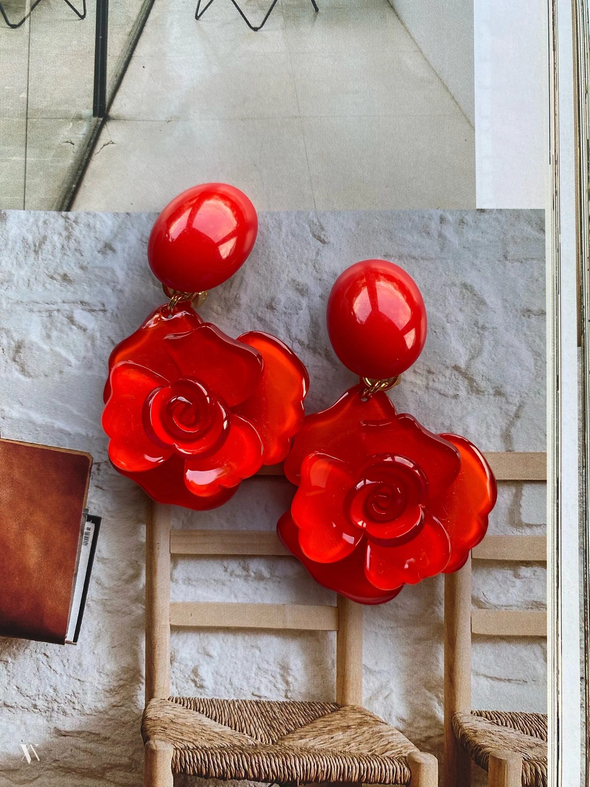 3232BF2C-CC54-4760-88A5-227E811BA33E