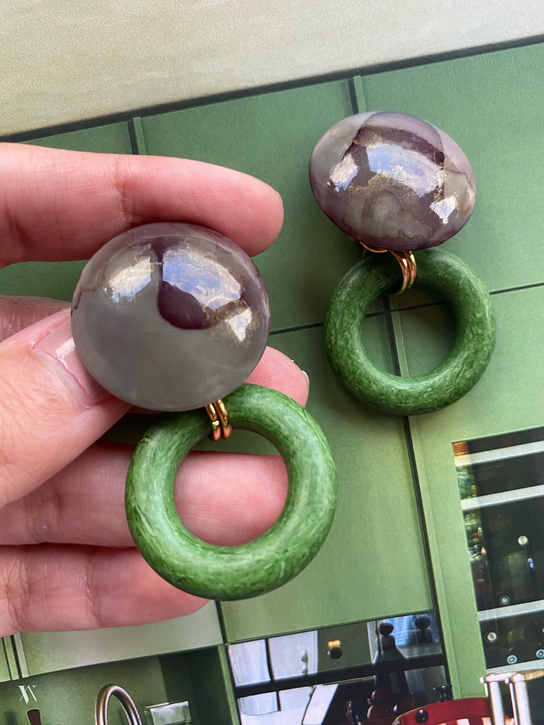 E1E7555D-CE59-4DA7-8090-479FF3C8C828